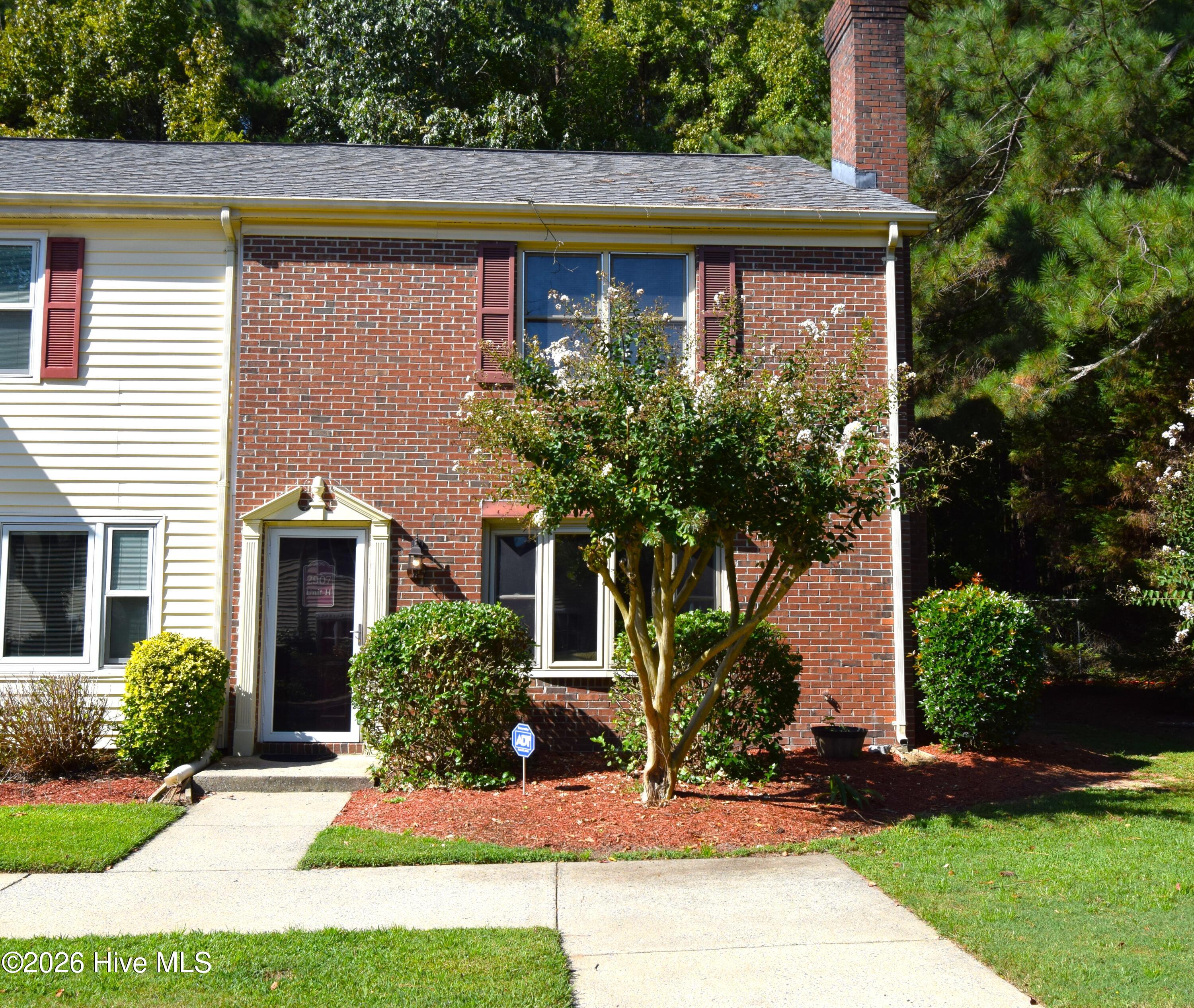 2907 Cedar Creek Road Unit H Property Photo 1