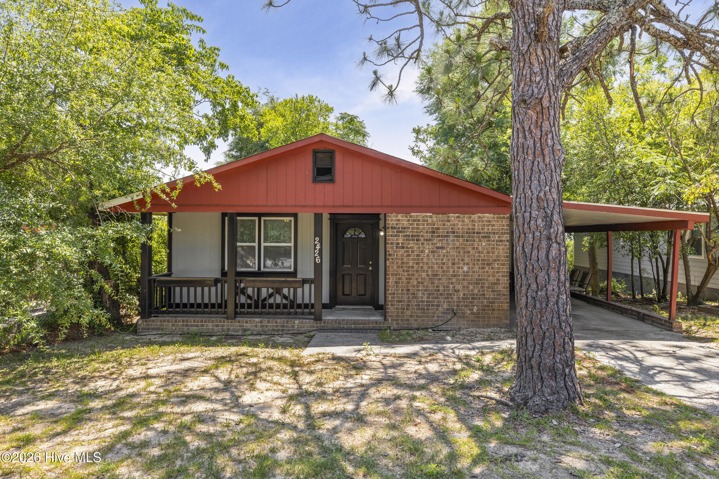 2426 N Carolina Avenue Property Photo 1