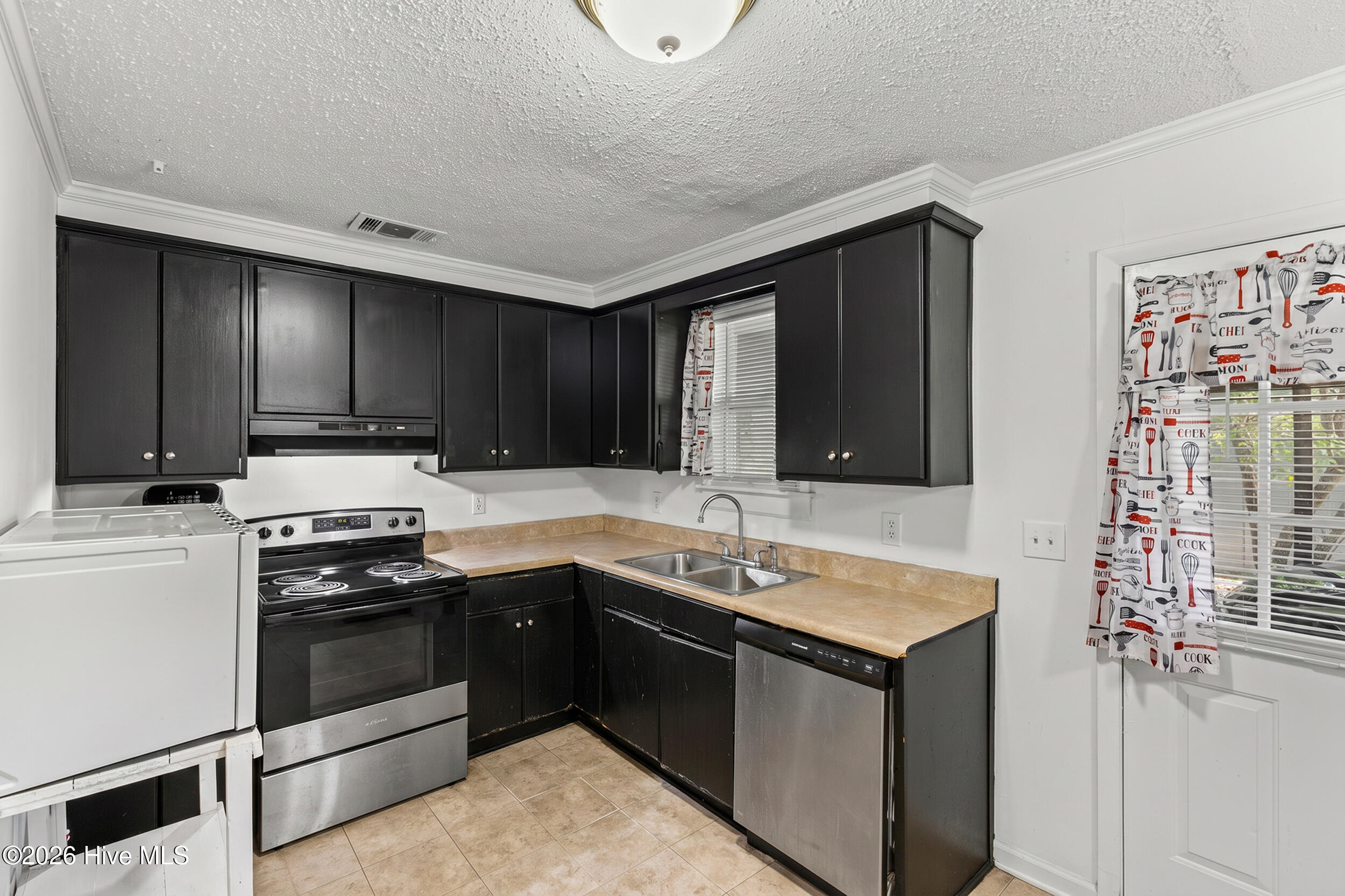 2426 N Carolina Avenue Property Photo 4