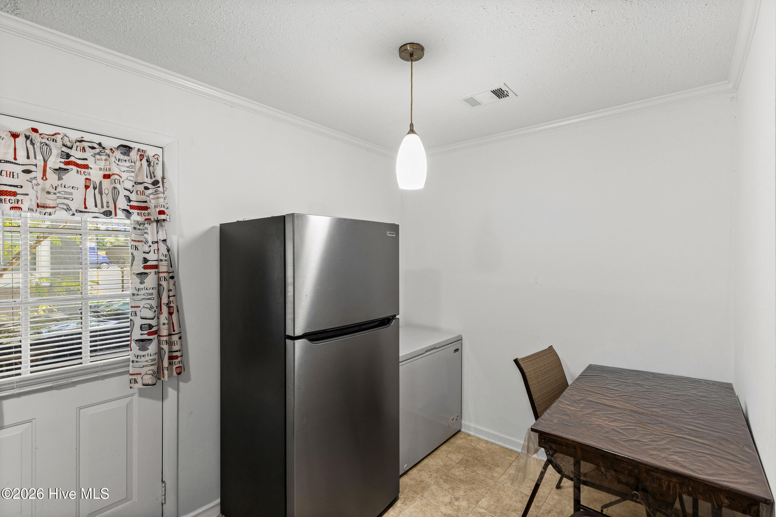 2426 N Carolina Avenue Property Photo 5