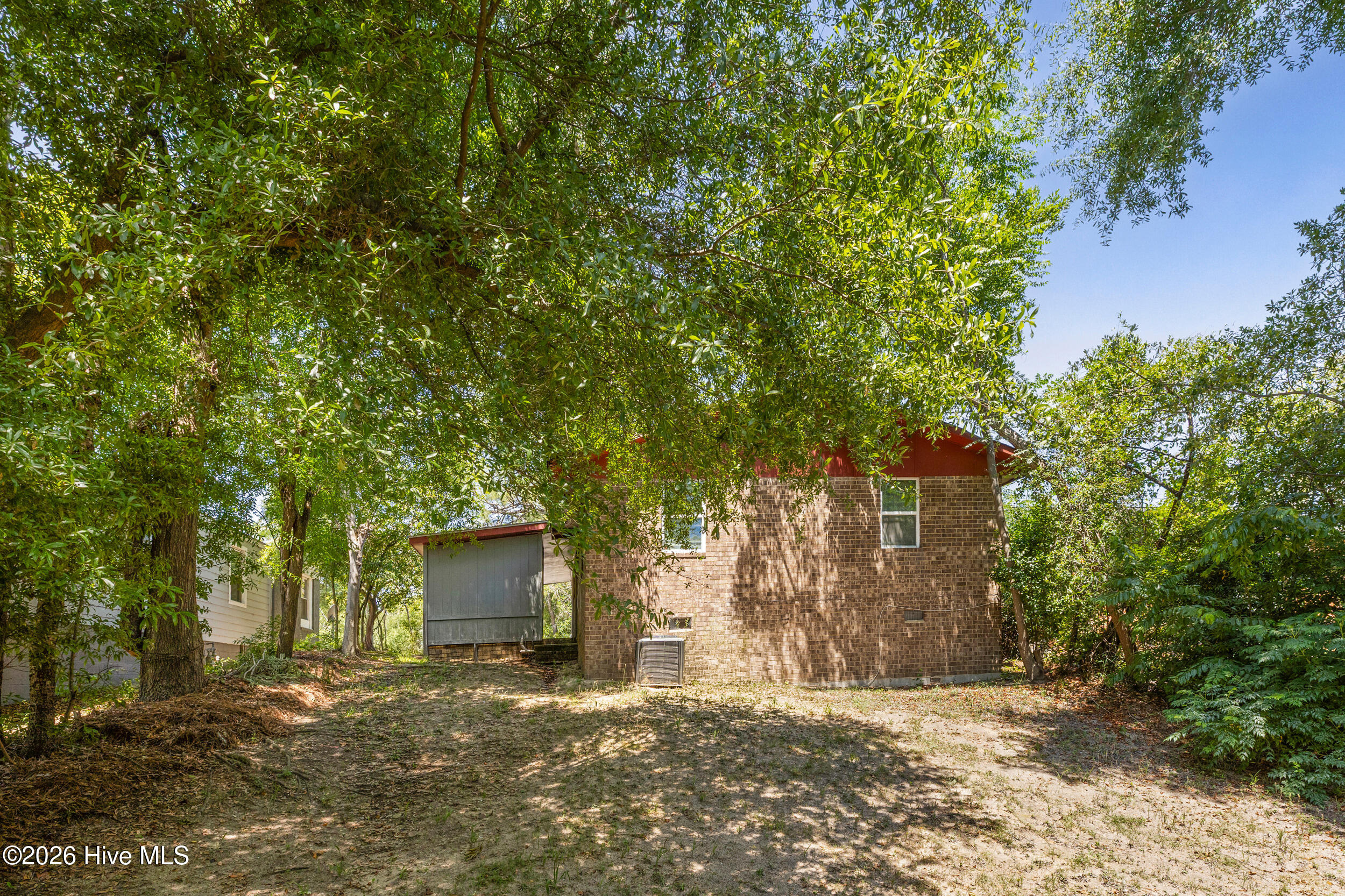 2426 N Carolina Avenue Property Photo 14