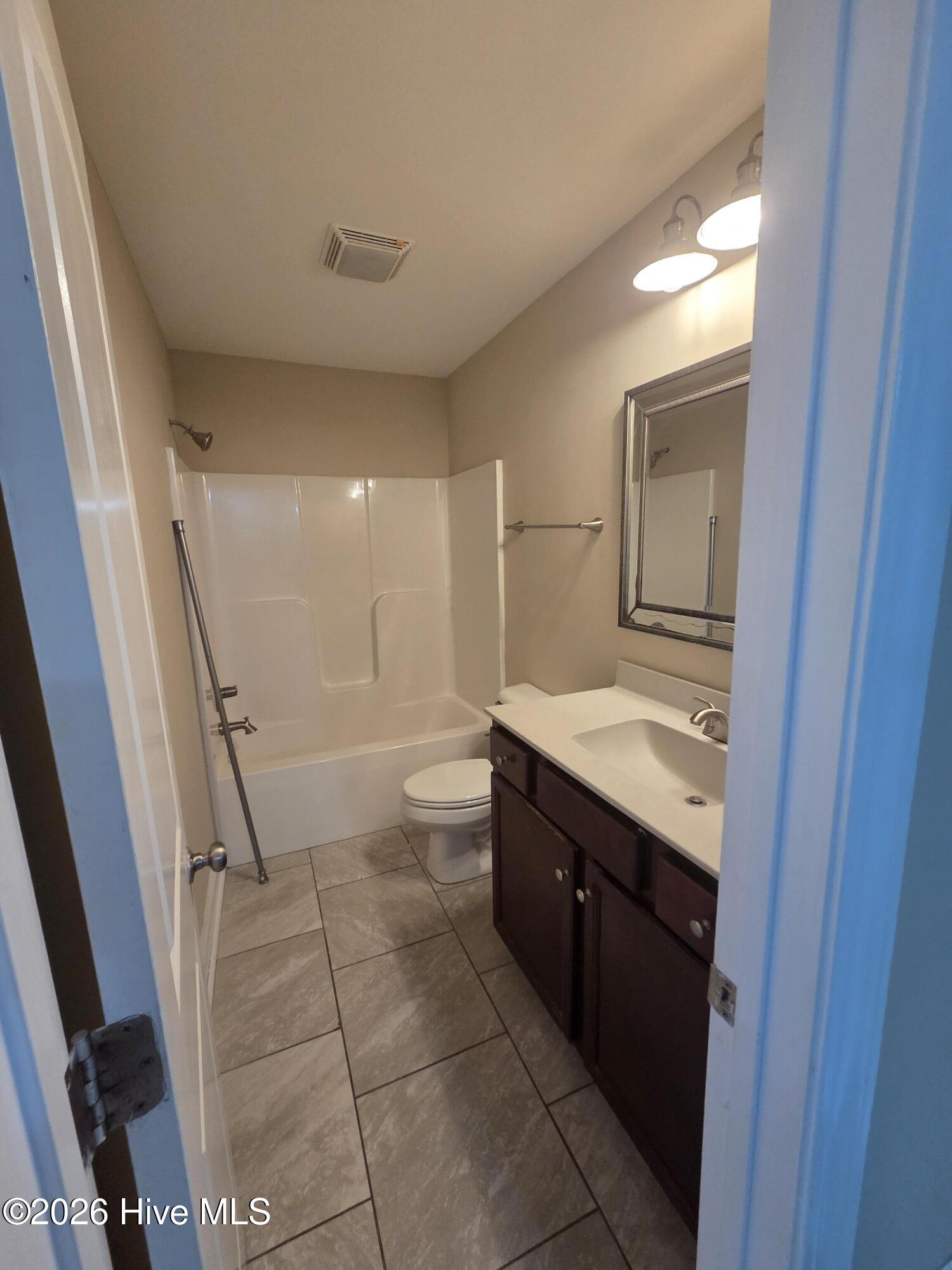 500 Hillshade Court B Property Photo 18