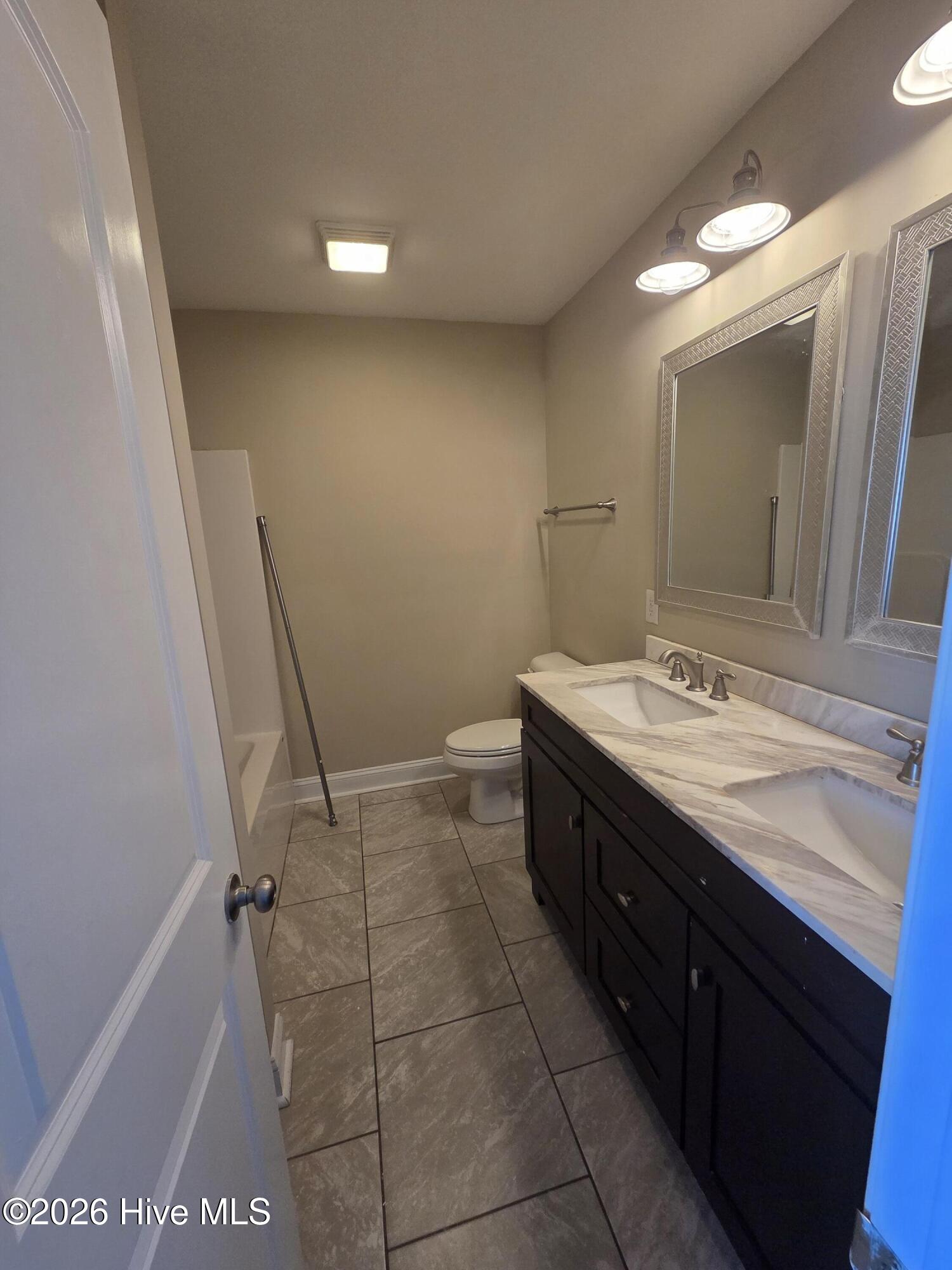 500 Hillshade Court B Property Photo 26