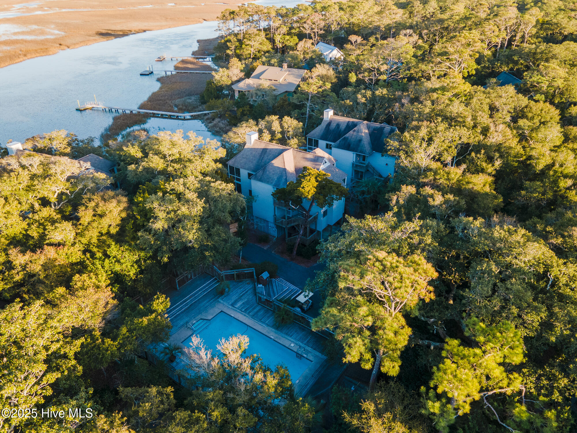 219 N Bald Head Wynd 12b Property Photo 43