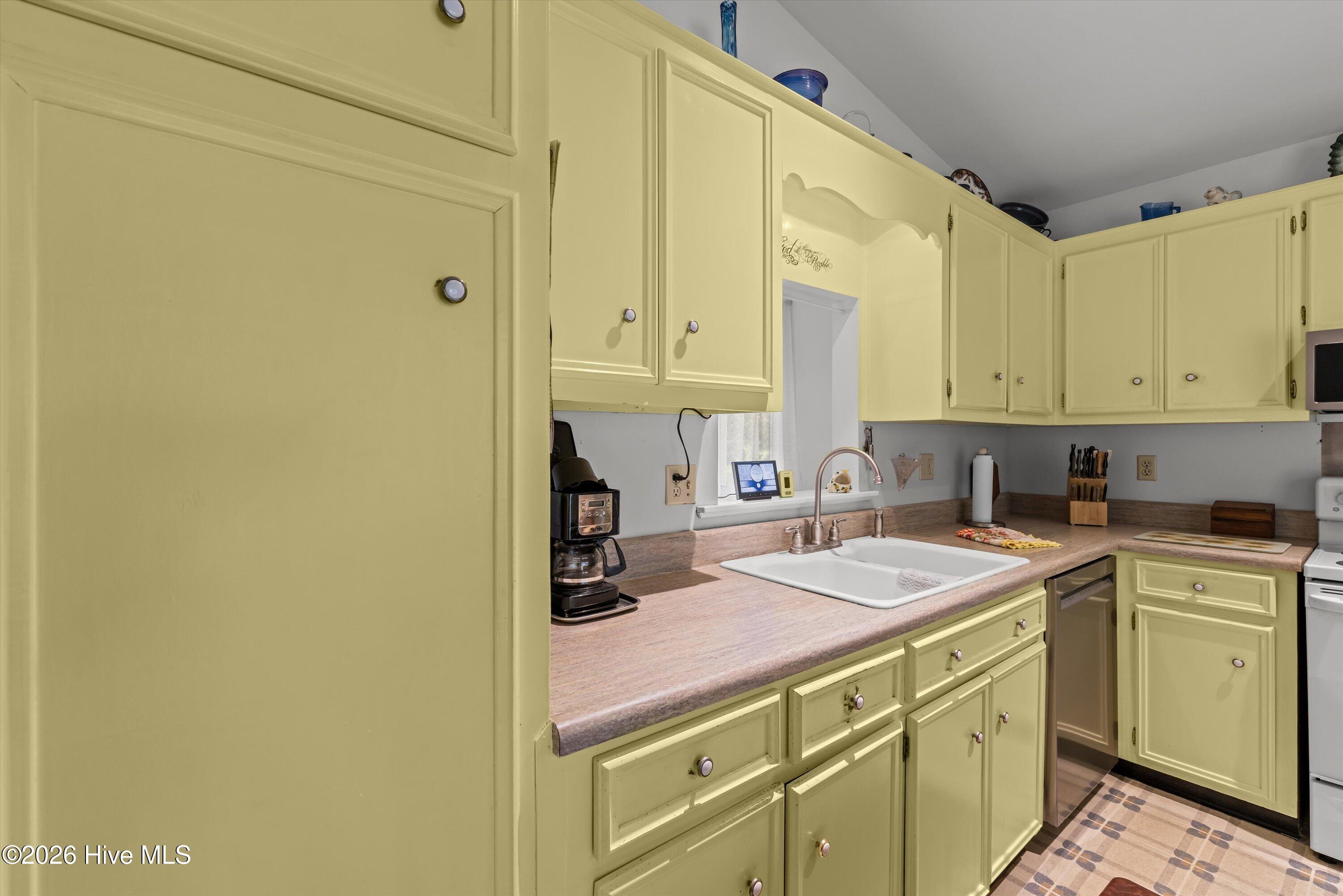 3672 Marlboro Court Property Photo 13