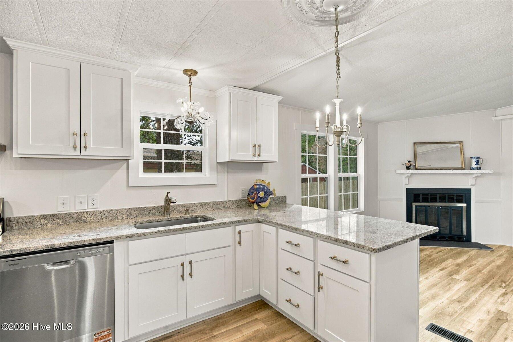 621 Harbor Drive Se Property Photo 3