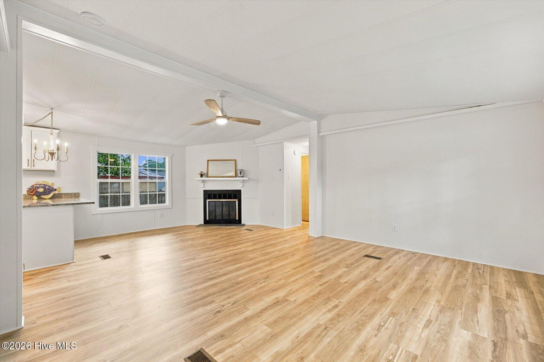 621 Harbor Drive Se Property Photo 5