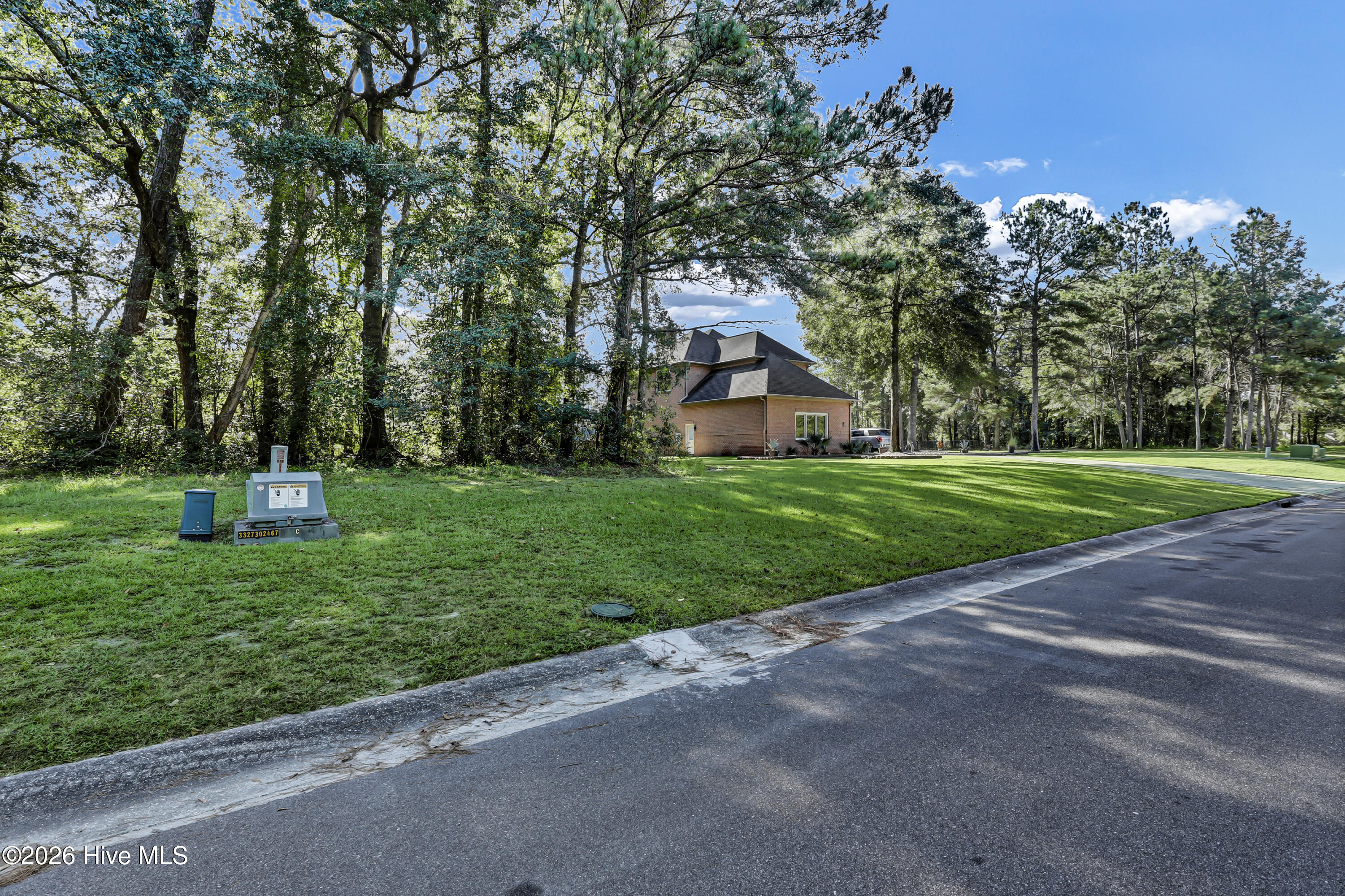 211 390 Sycamore Forest Drive Property Photo 1