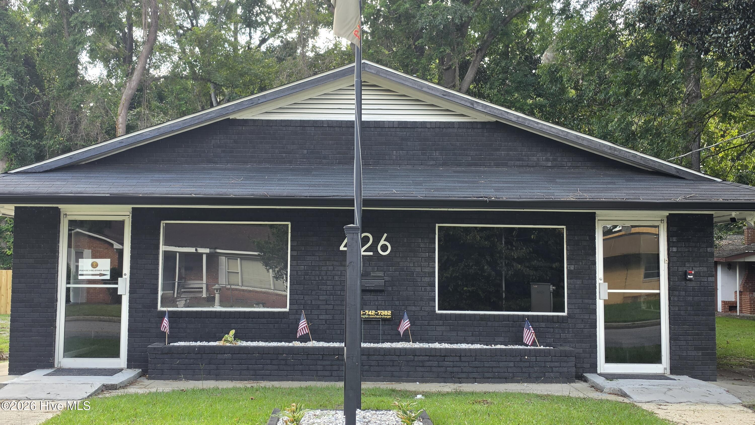 426 S Lee Street Property Photo 1