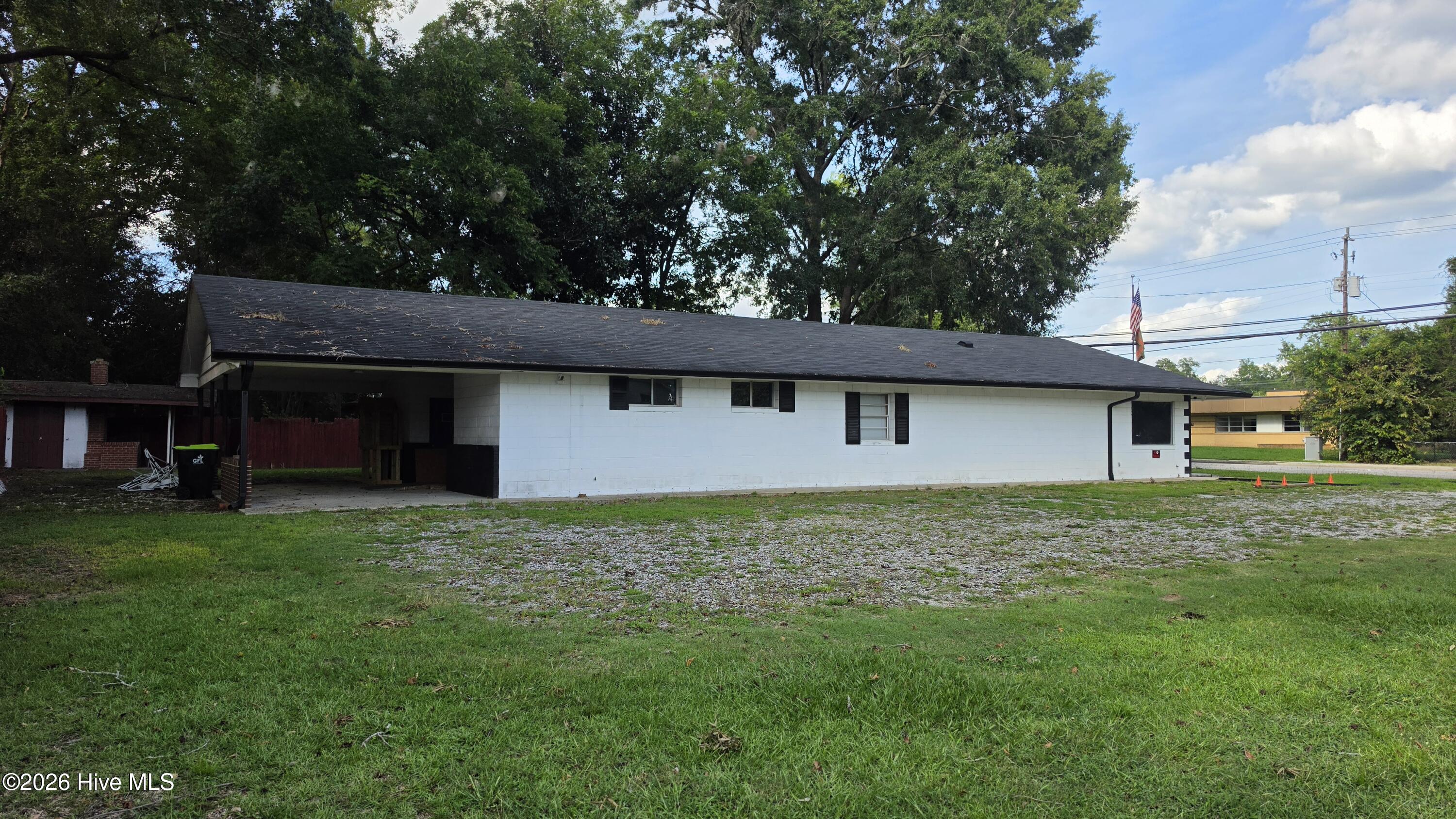 426 S Lee Street Property Photo 7