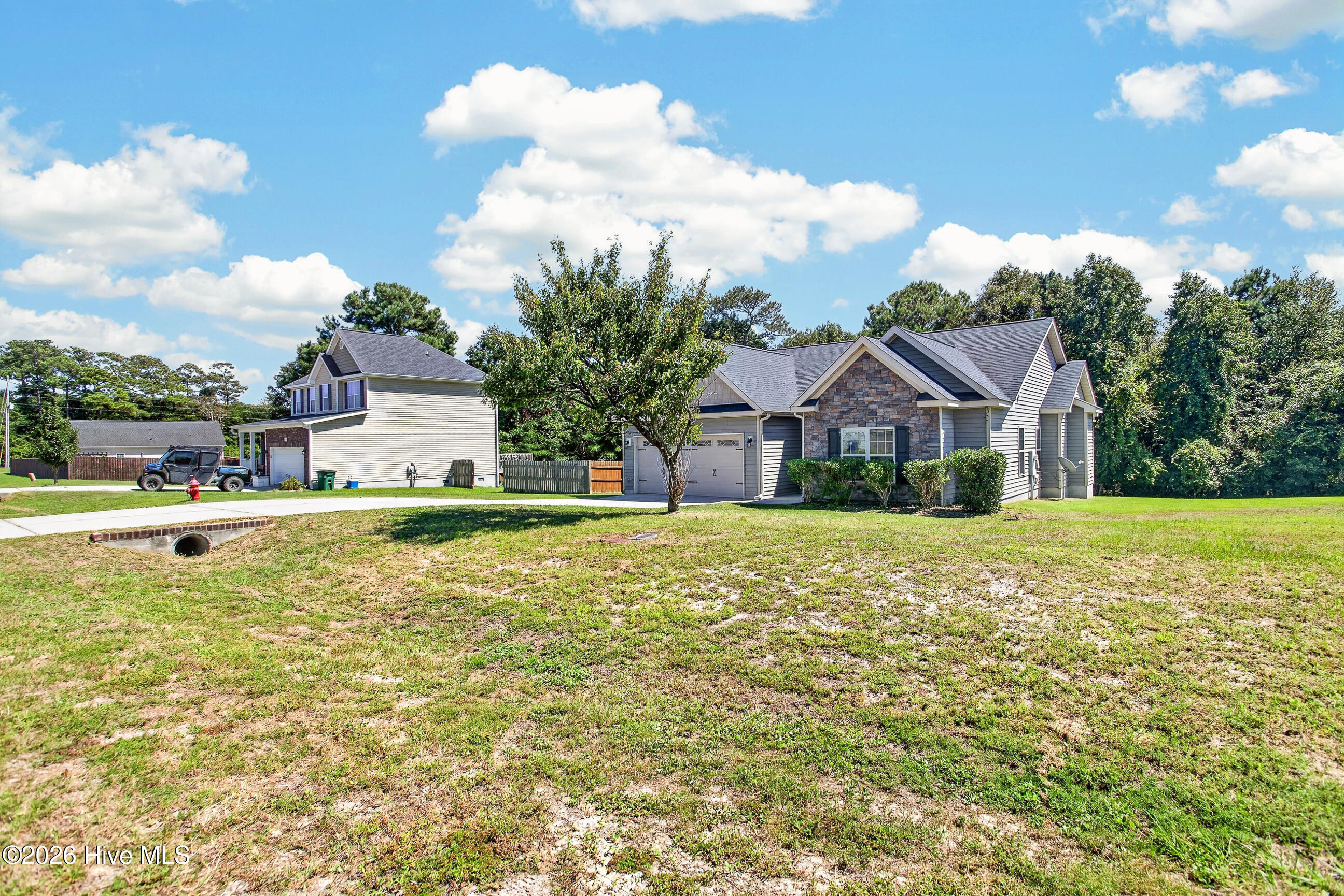 405 Peppermint Drive Property Photo 3