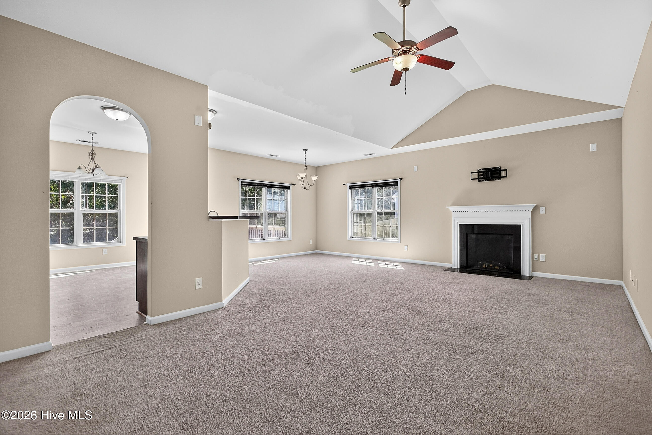 405 Peppermint Drive Property Photo 5
