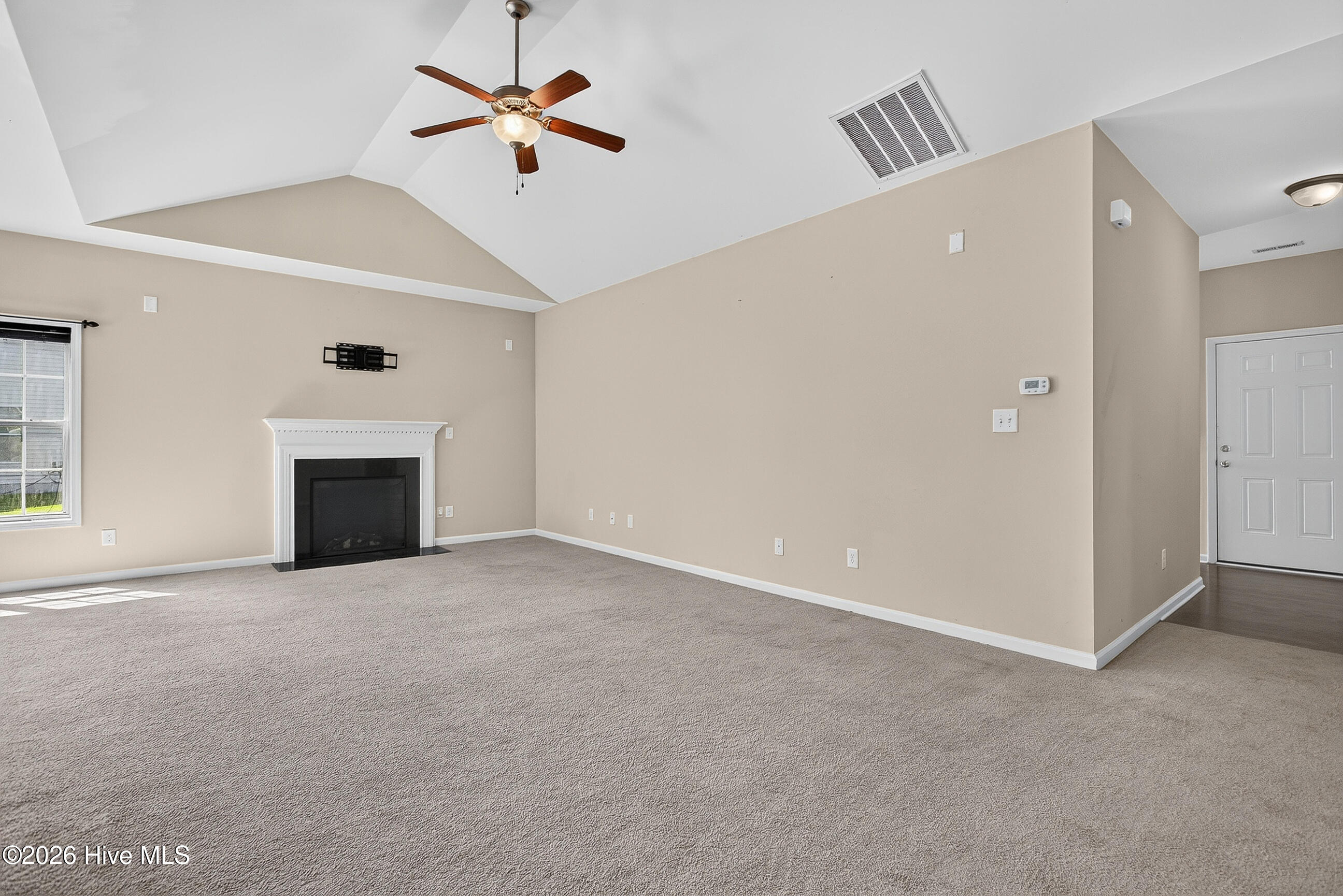 405 Peppermint Drive Property Photo 6