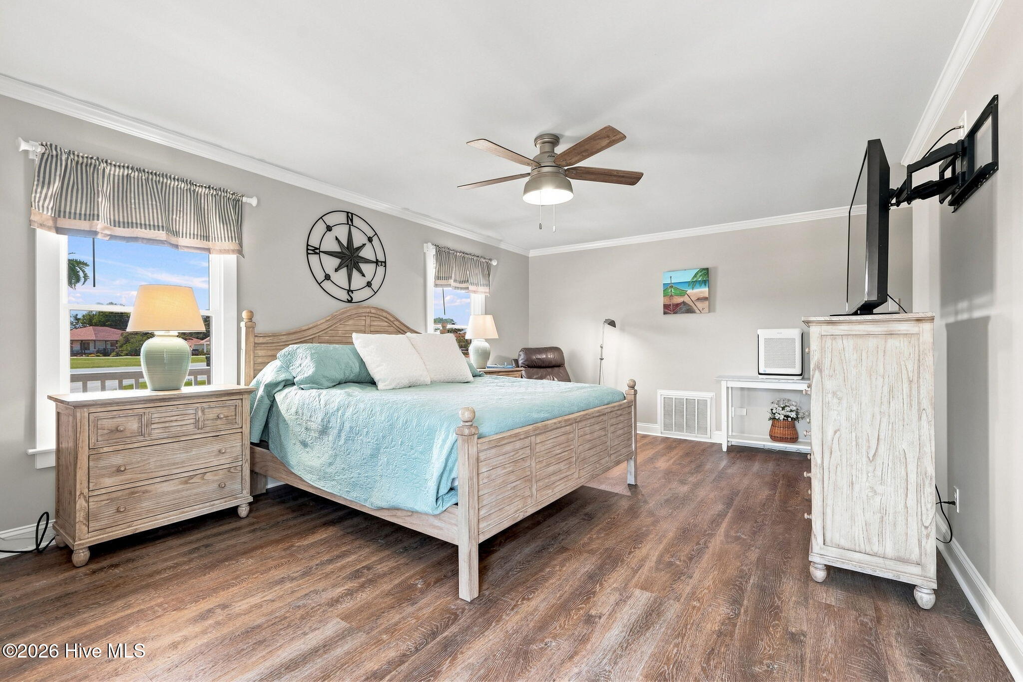 105 Franklin Court Property Photo 30