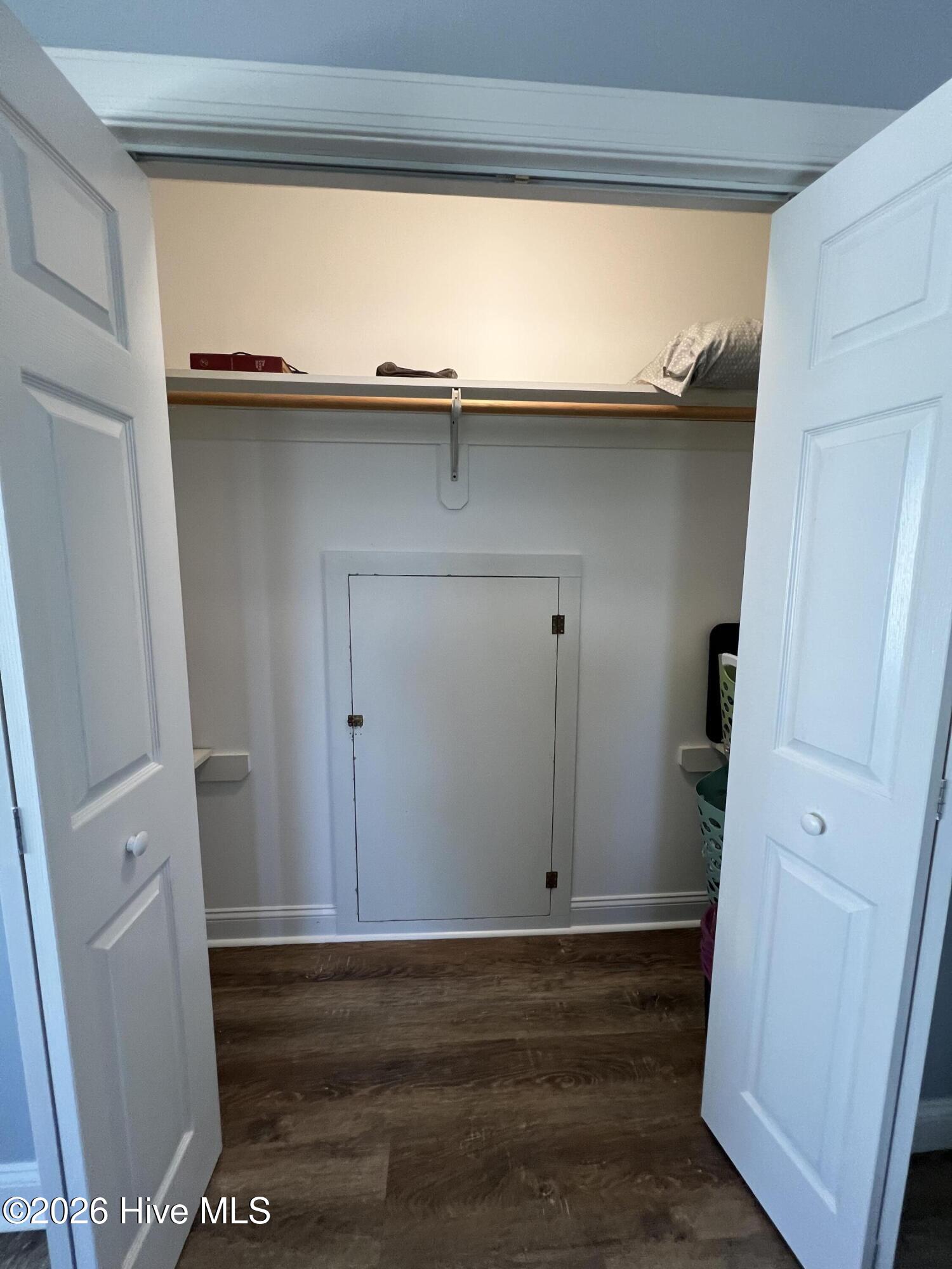 105 Franklin Court Property Photo 40