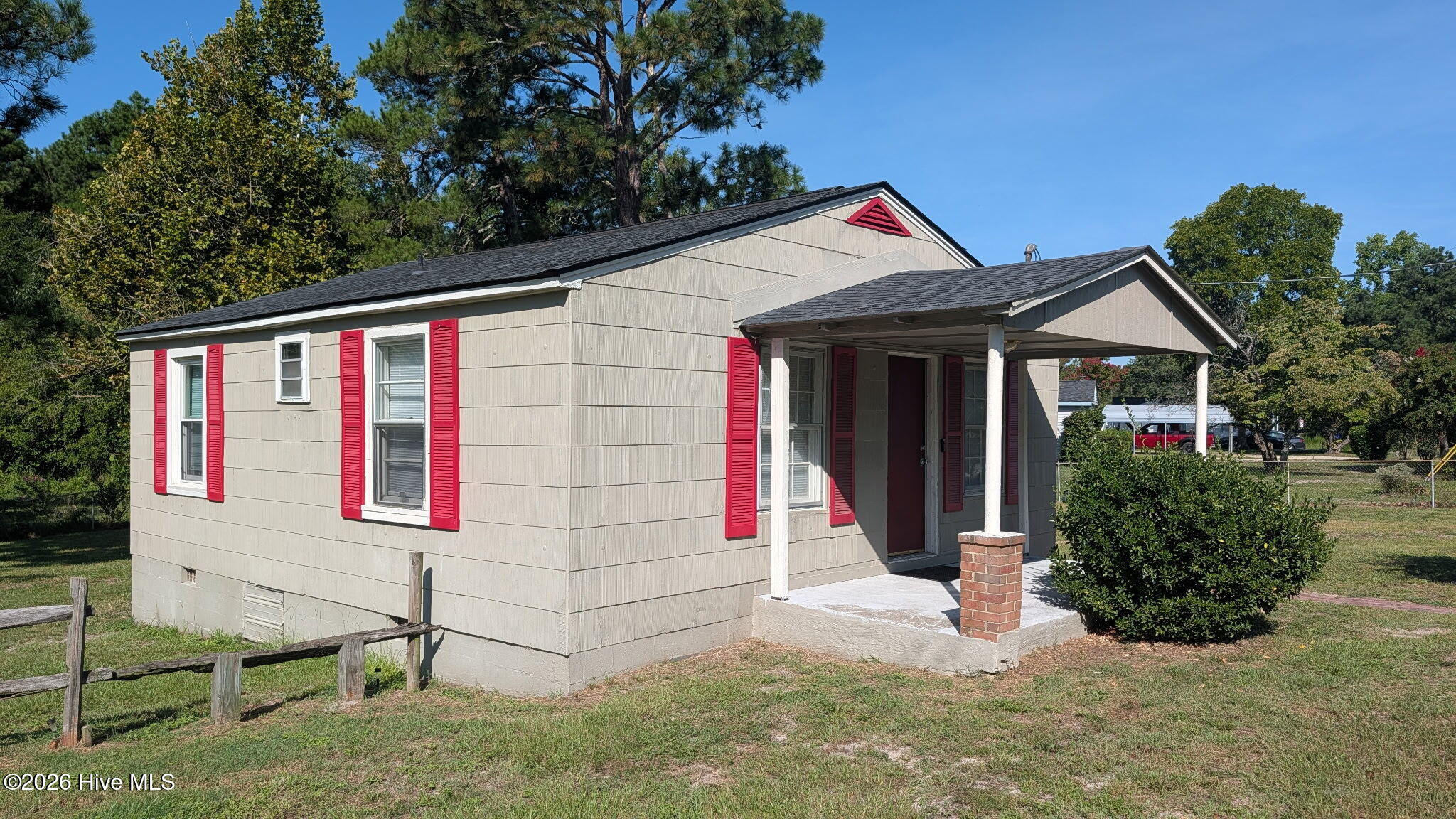 3308 King Charles Road Property Photo 6