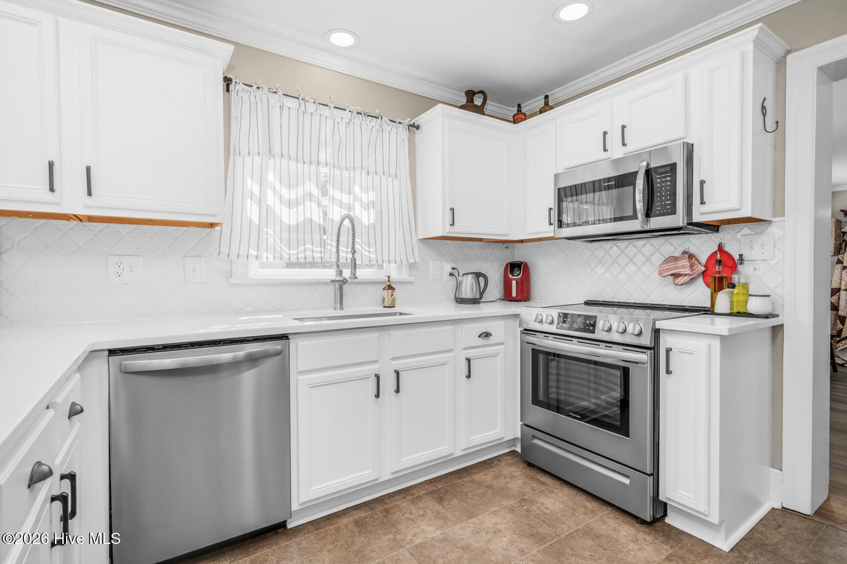 3313 Amherst Road Property Photo 7