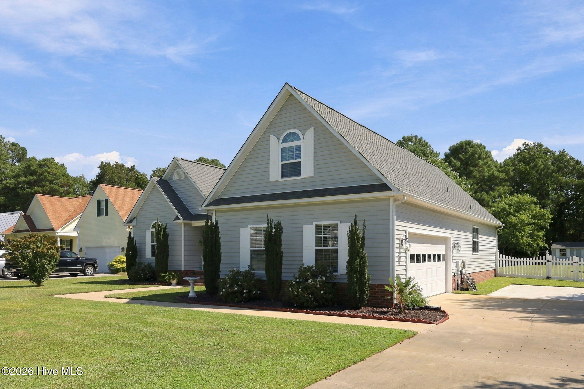 310 Bobbys Drive Property Photo 4