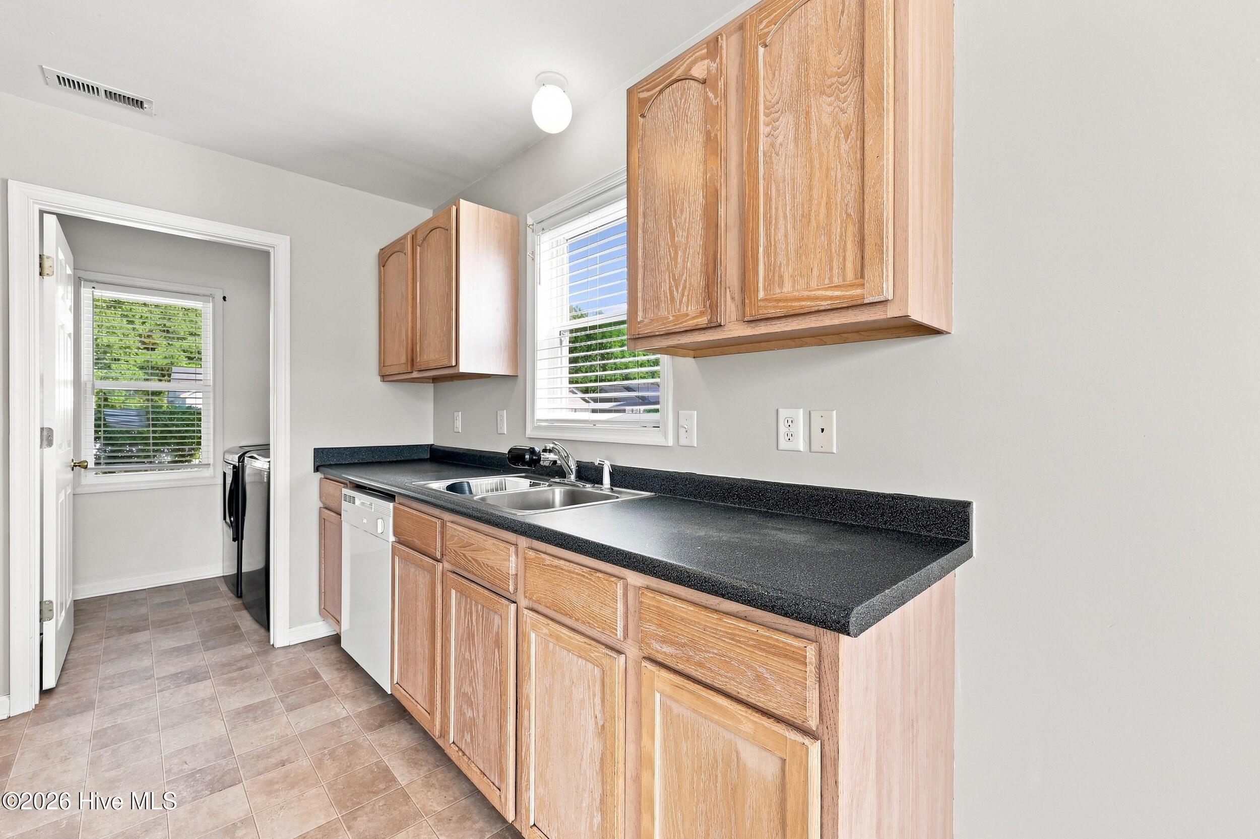1105 Jessica Street Property Photo 11