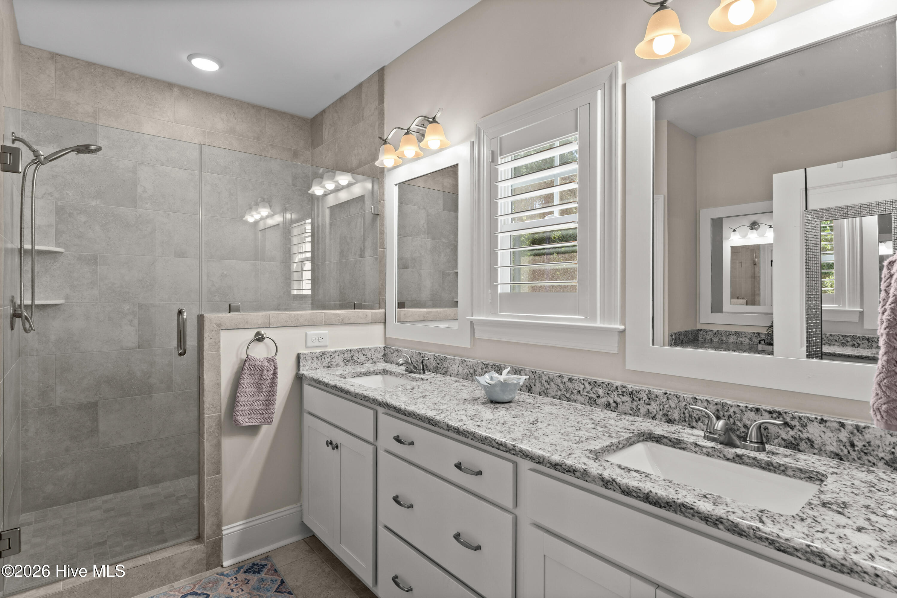 51 W Singing Avenue Property Photo 18
