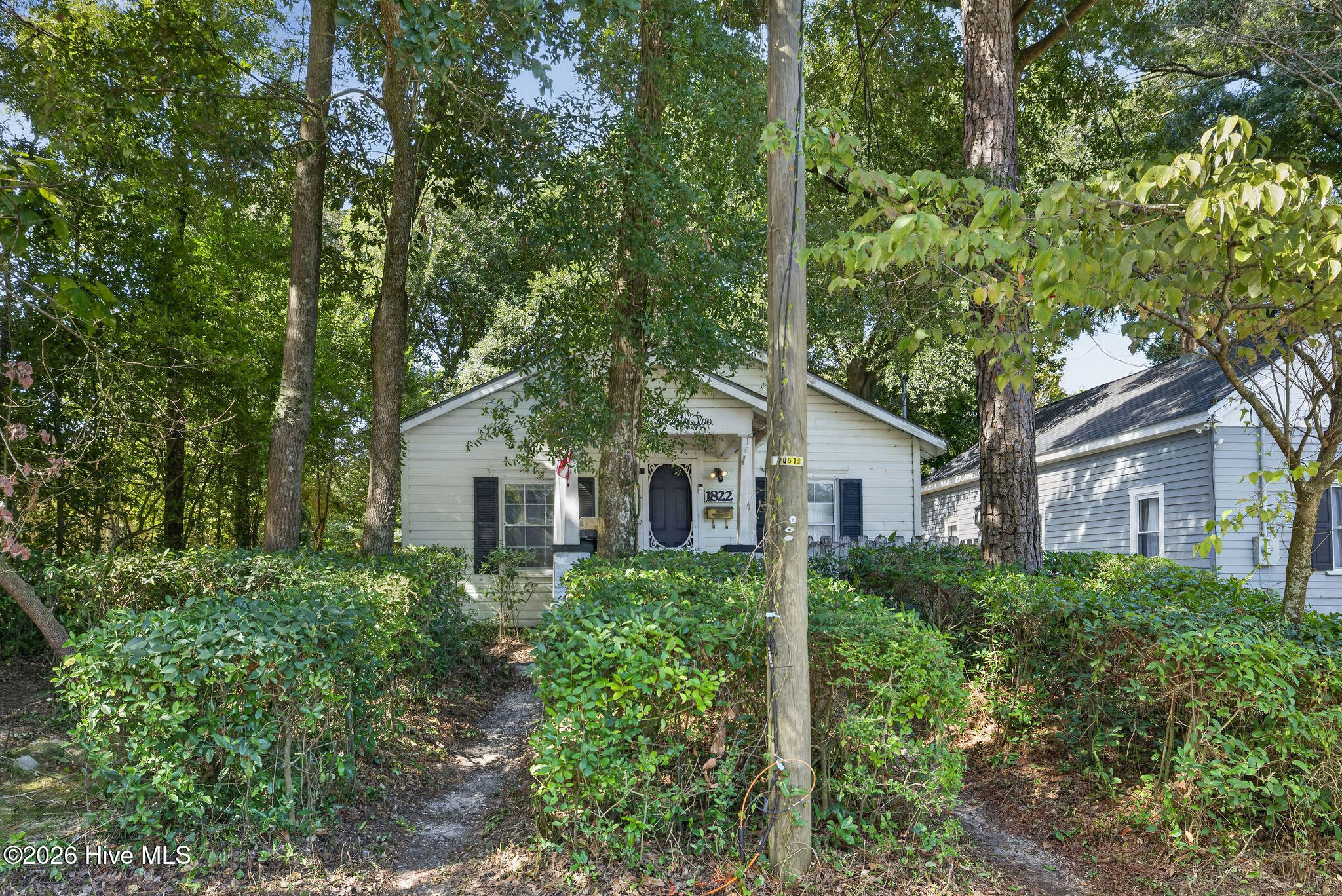 1822 Waddell Street Property Photo 2