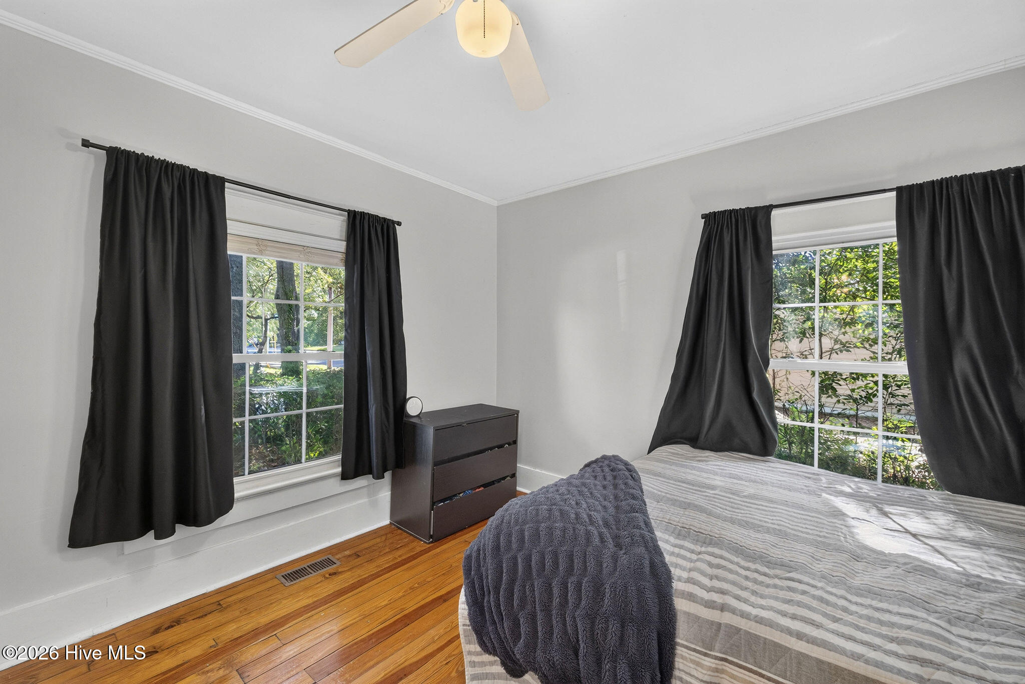 1822 Waddell Street Property Photo 25