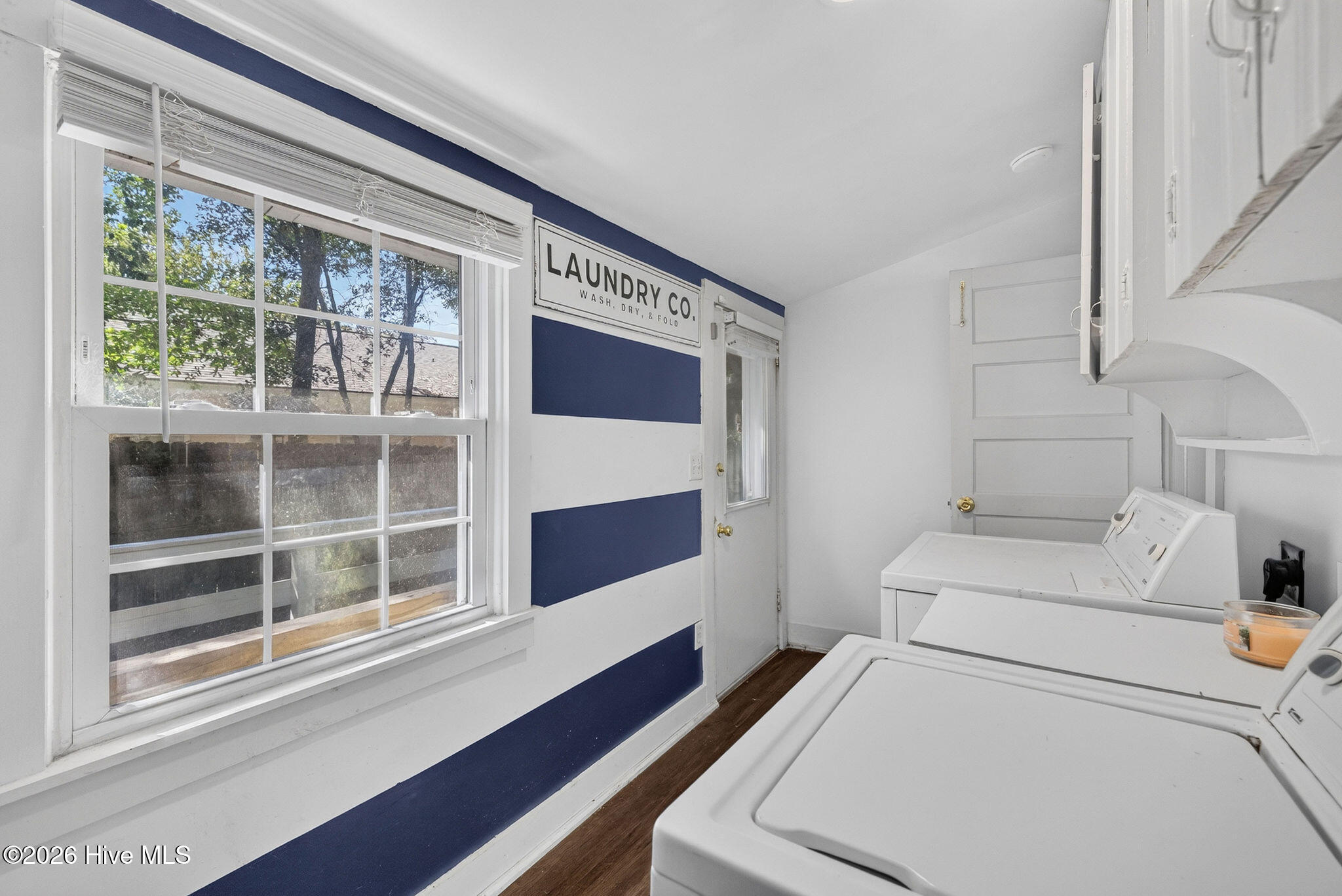 1822 Waddell Street Property Photo 26