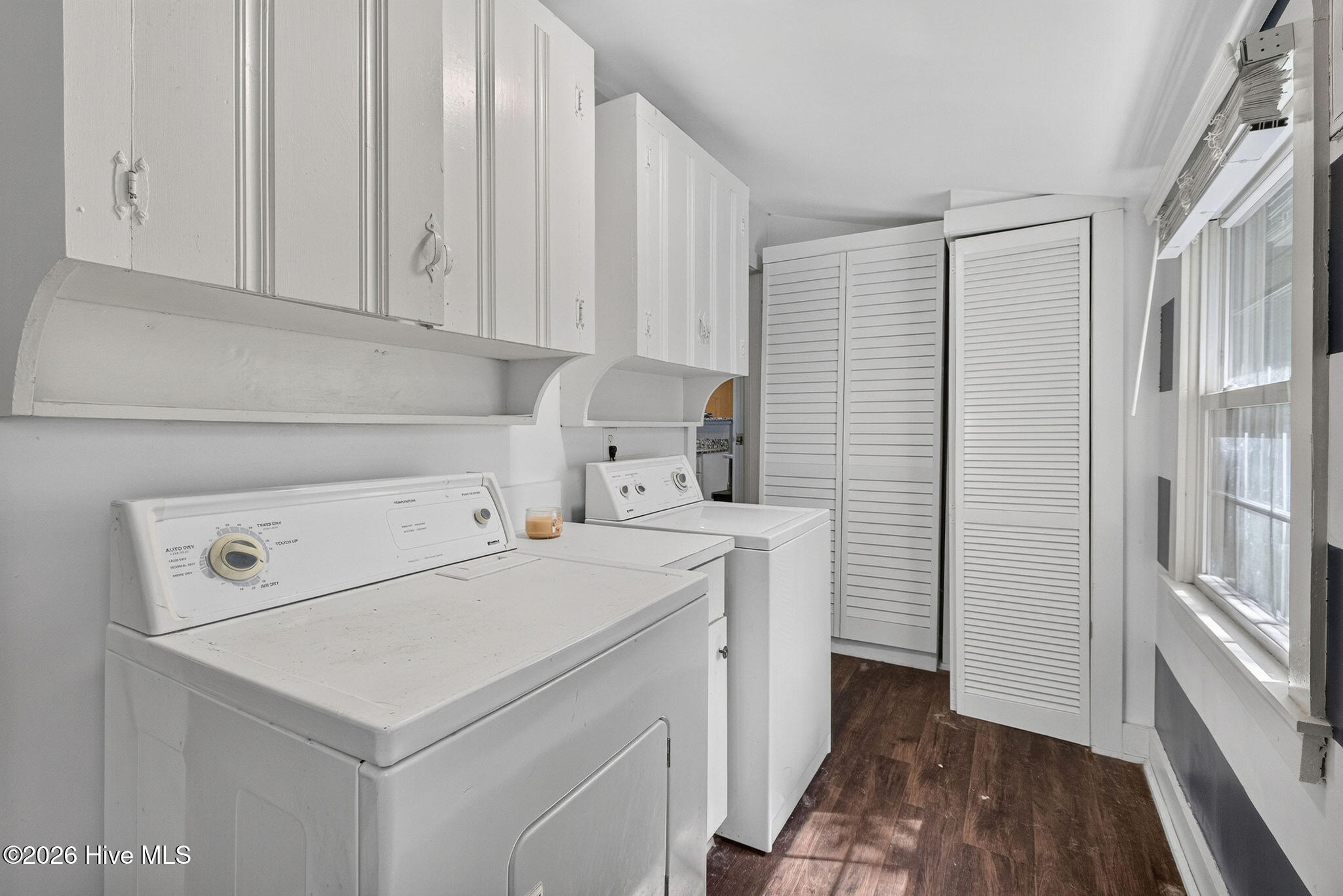 1822 Waddell Street Property Photo 27