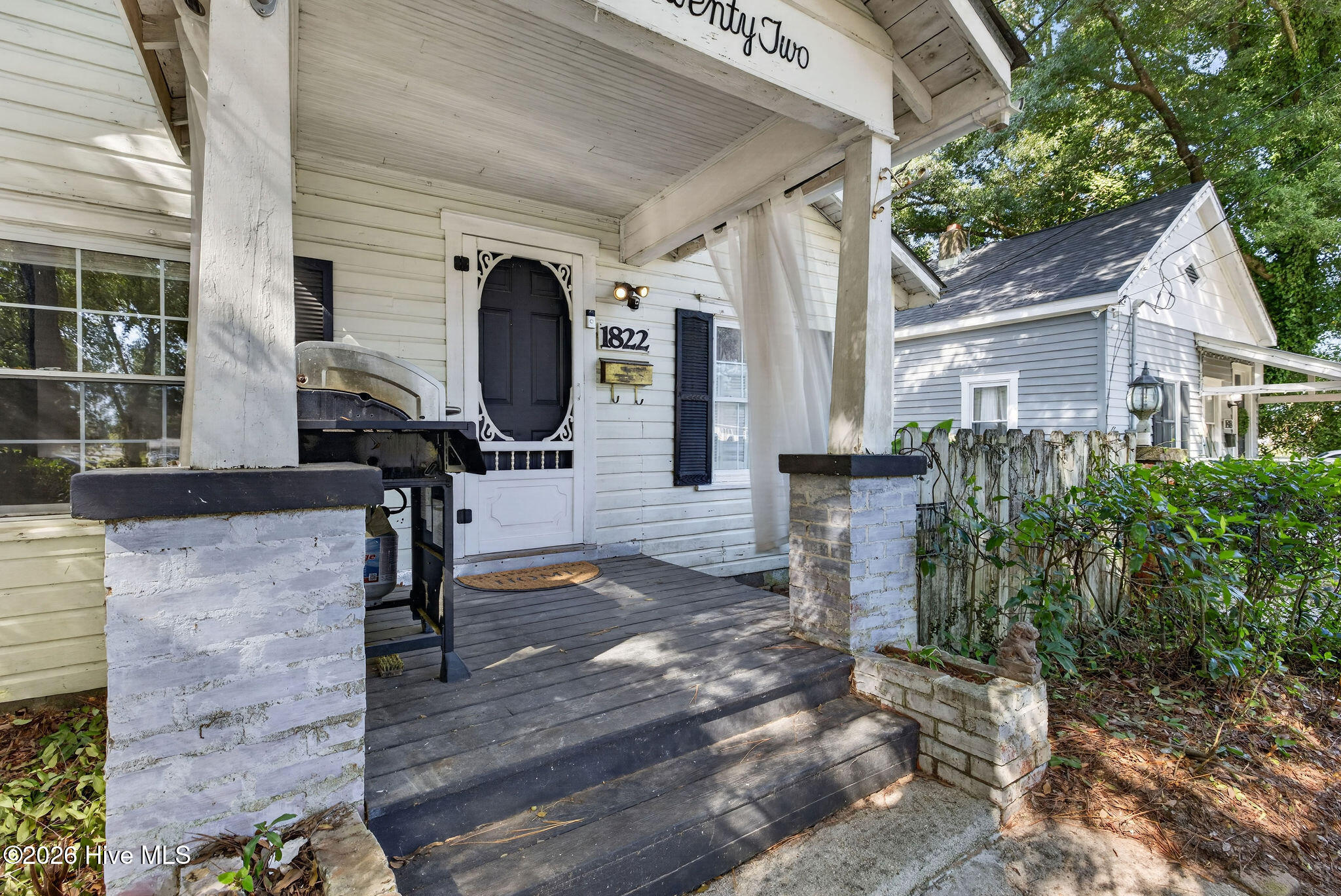 1822 Waddell Street Property Photo 45