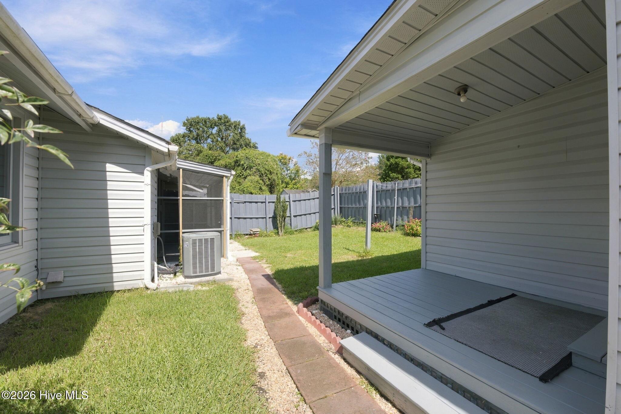 1504 Princeton Lane A Property Photo 23