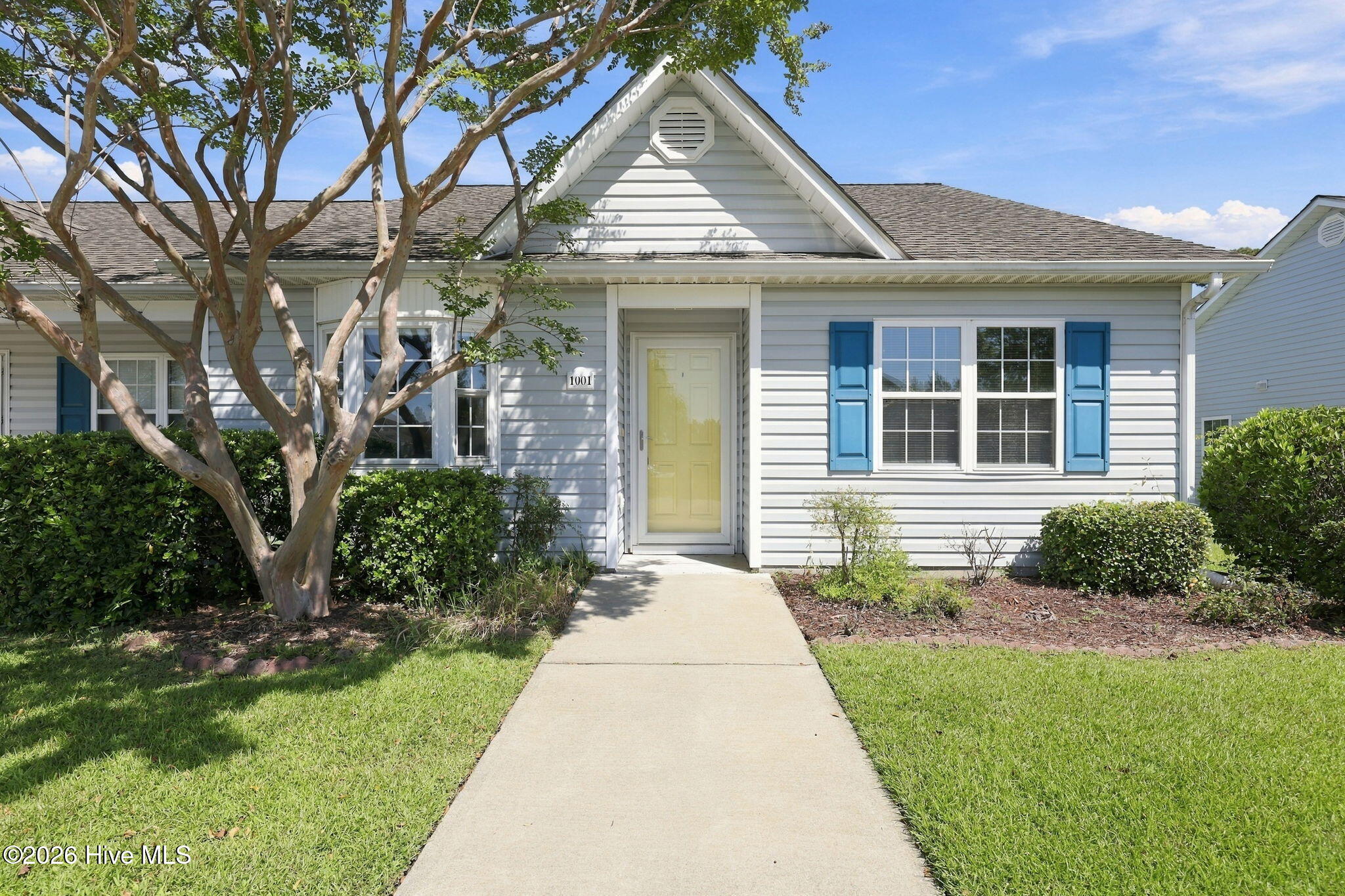 1001 Courtyard E Property Photo 2