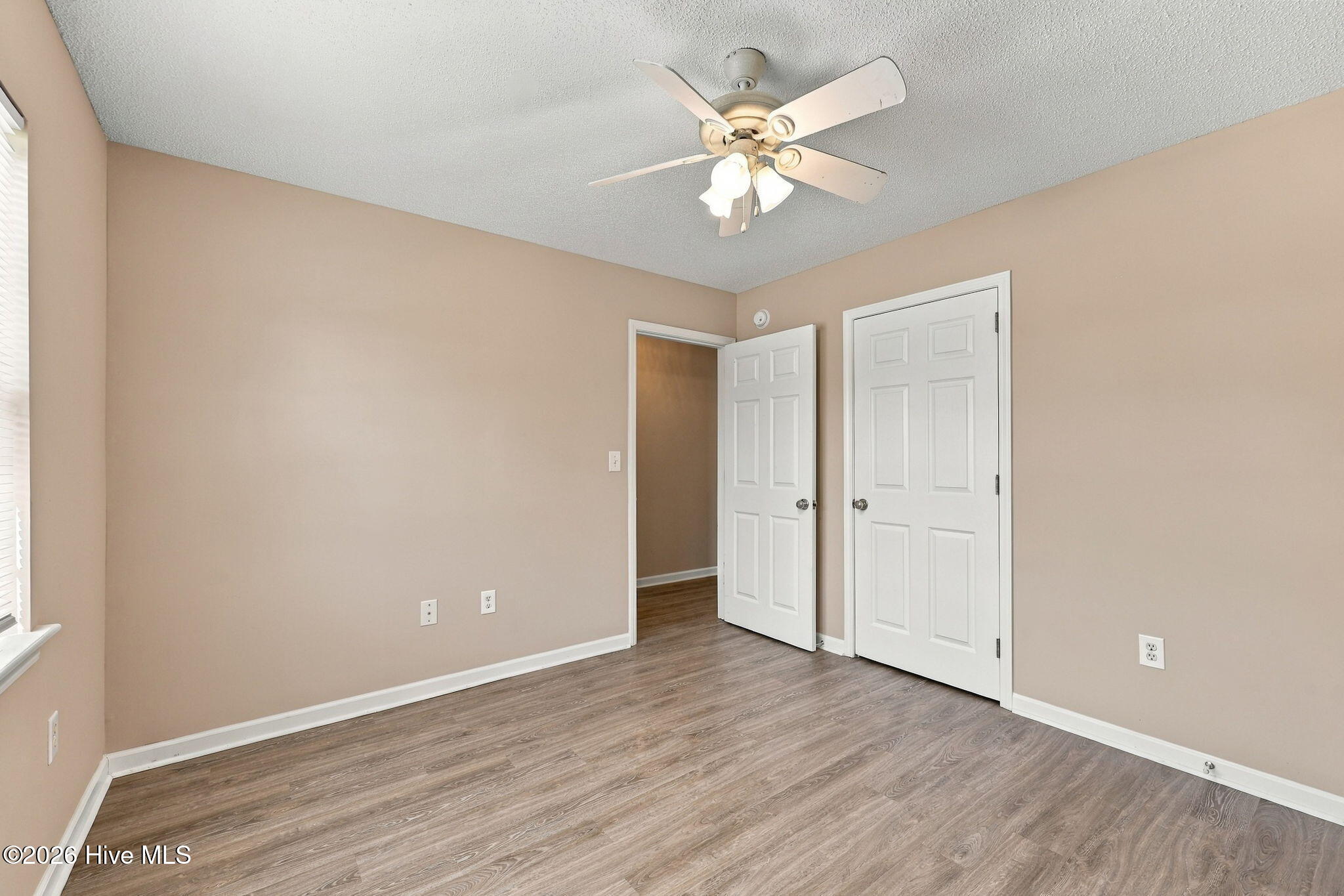 1001 Courtyard E Property Photo 12