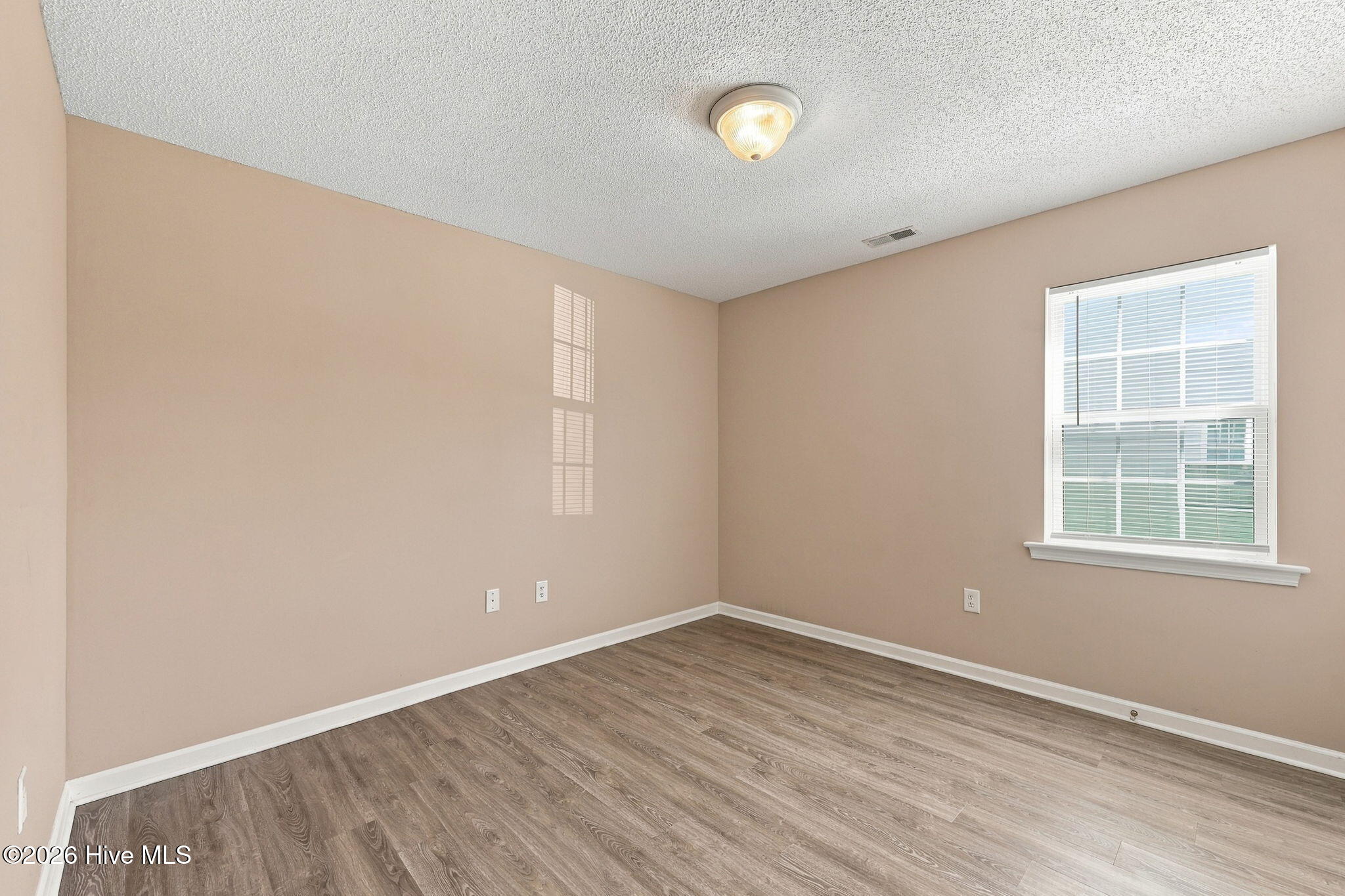 1001 Courtyard E Property Photo 13