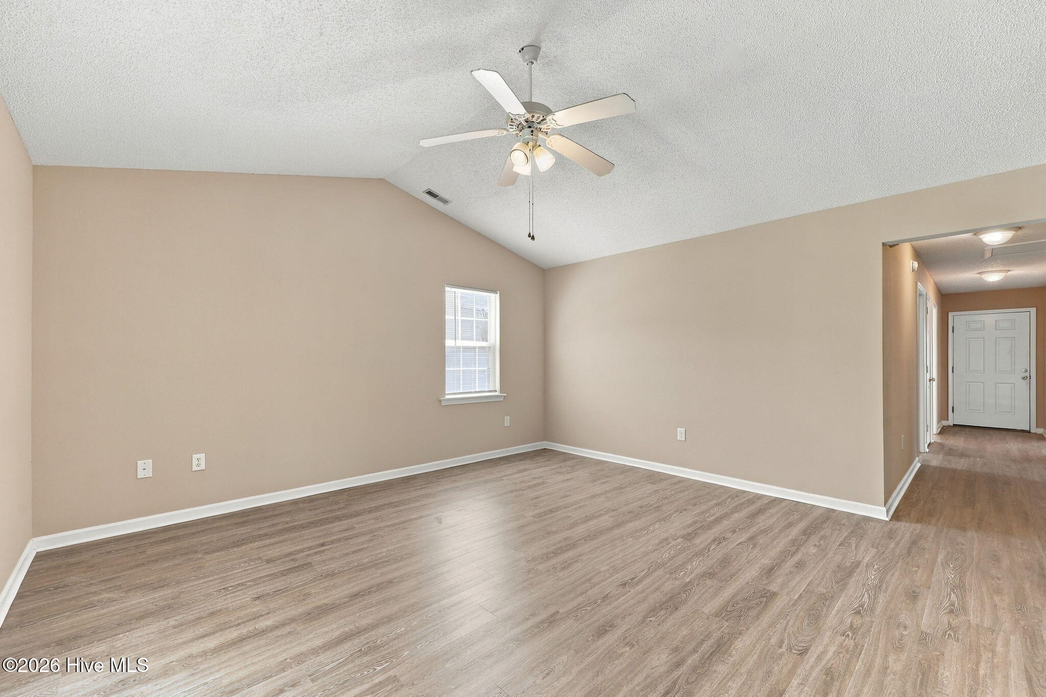 1001 Courtyard E Property Photo 19