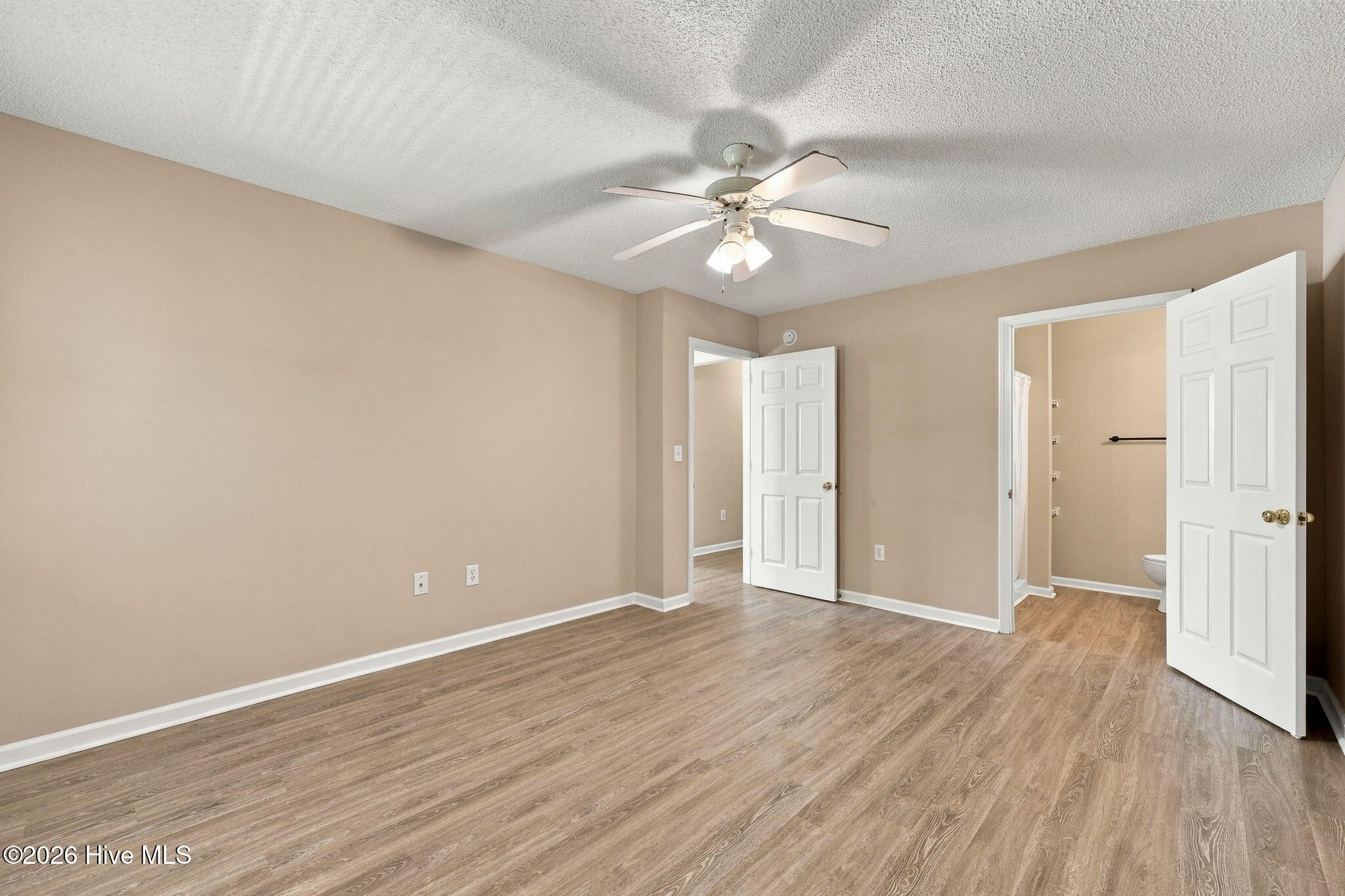 1001 Courtyard E Property Photo 24