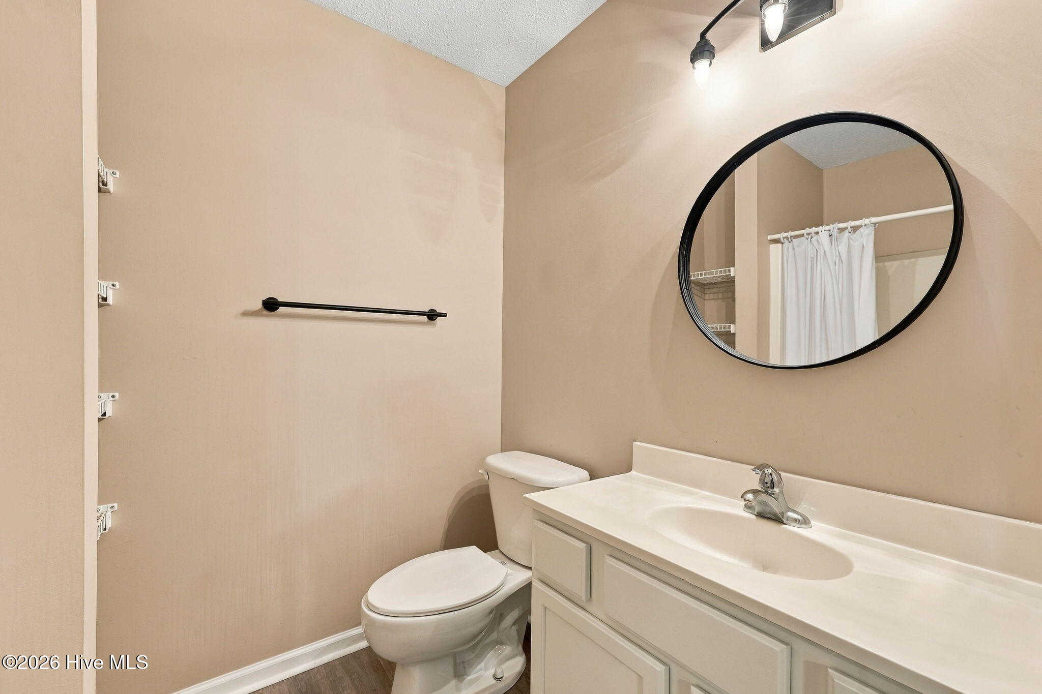 1001 Courtyard E Property Photo 26