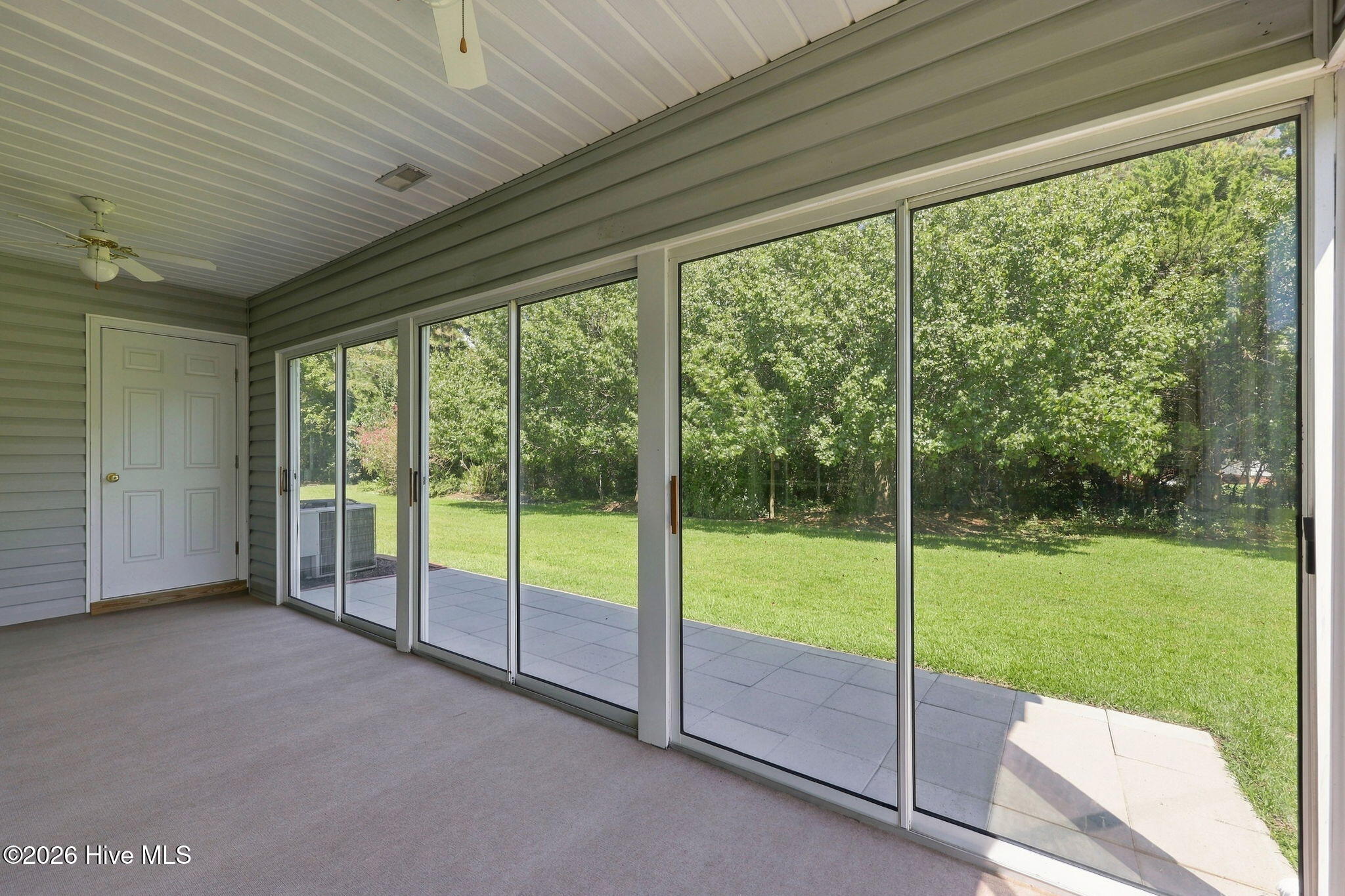 1001 Courtyard E Property Photo 31