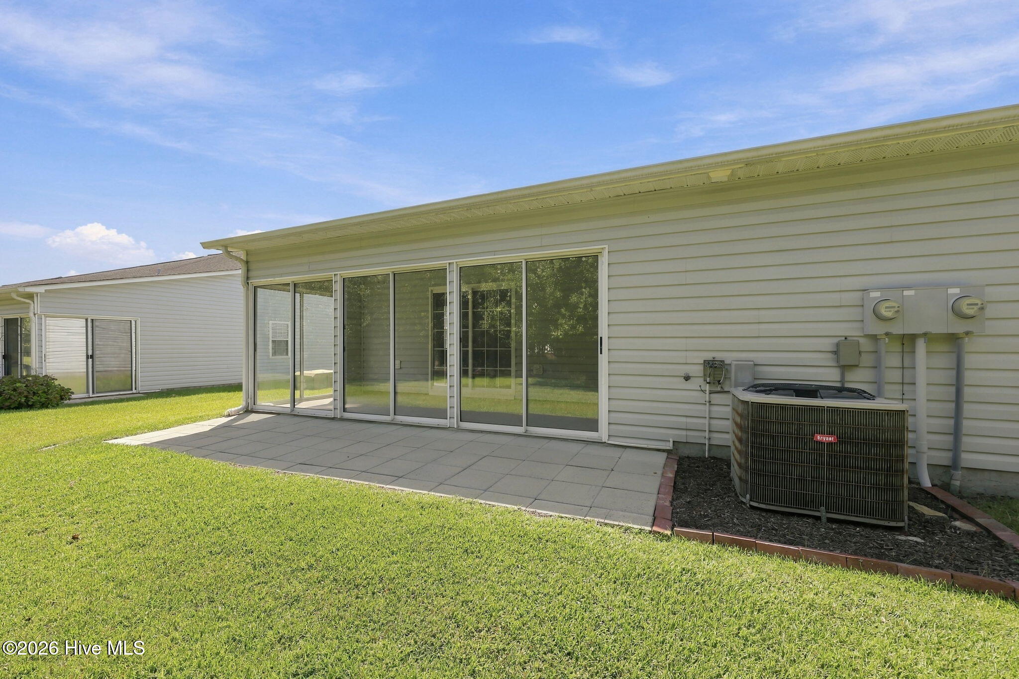 1001 Courtyard E Property Photo 32