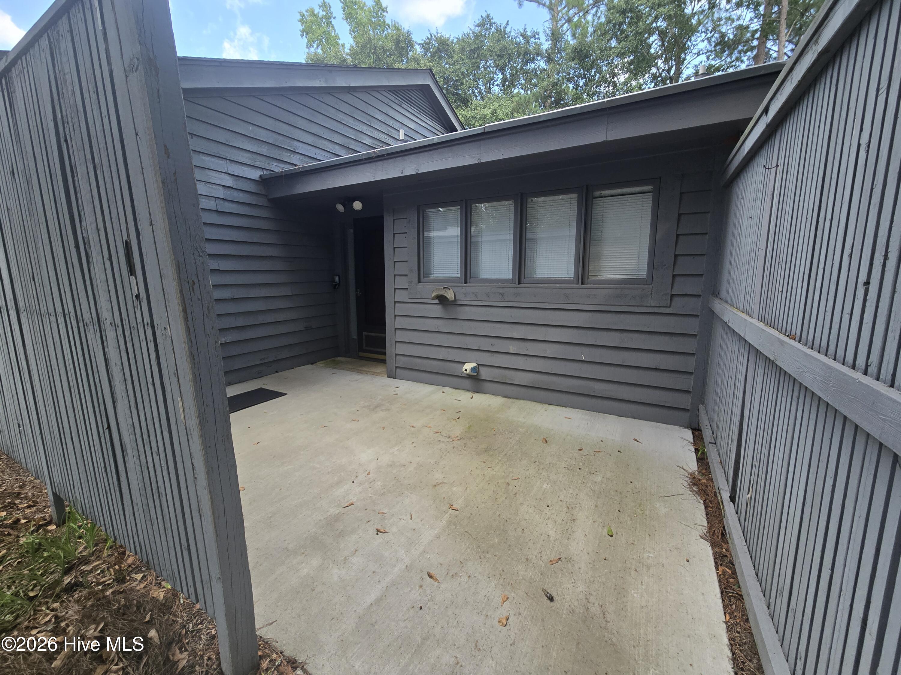 1604 Sherbrooke Circle Property Photo 1