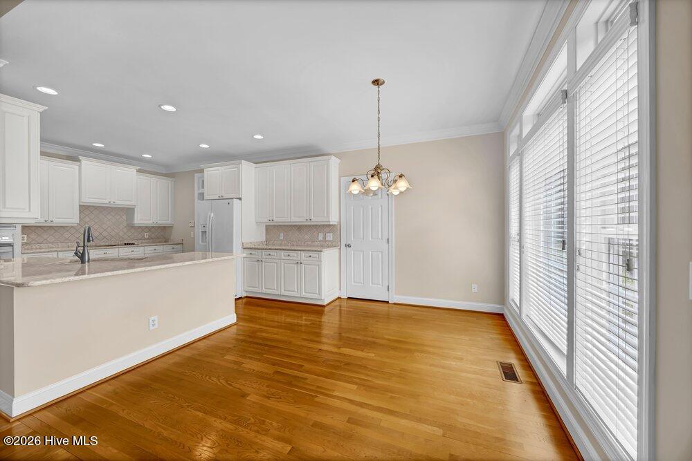 4920 Nicholas Creek Circle Property Photo 9