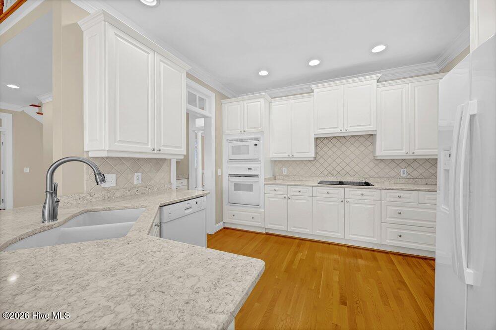 4920 Nicholas Creek Circle Property Photo 10