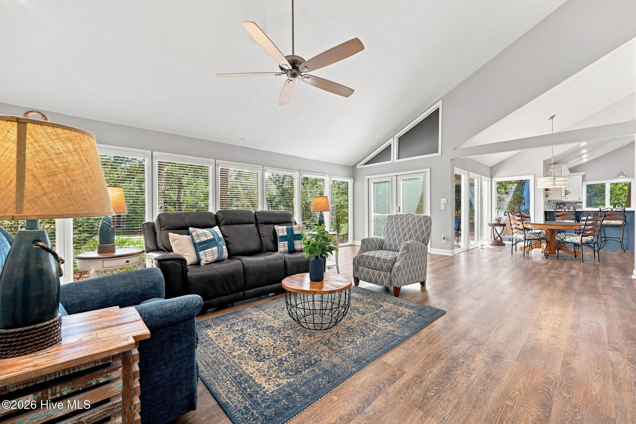 9 Forest Hills Lane Property Photo 3