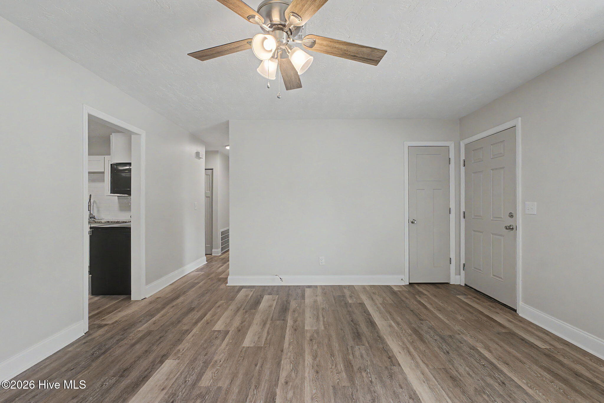 3471 Jonathan Circle Property Photo 6