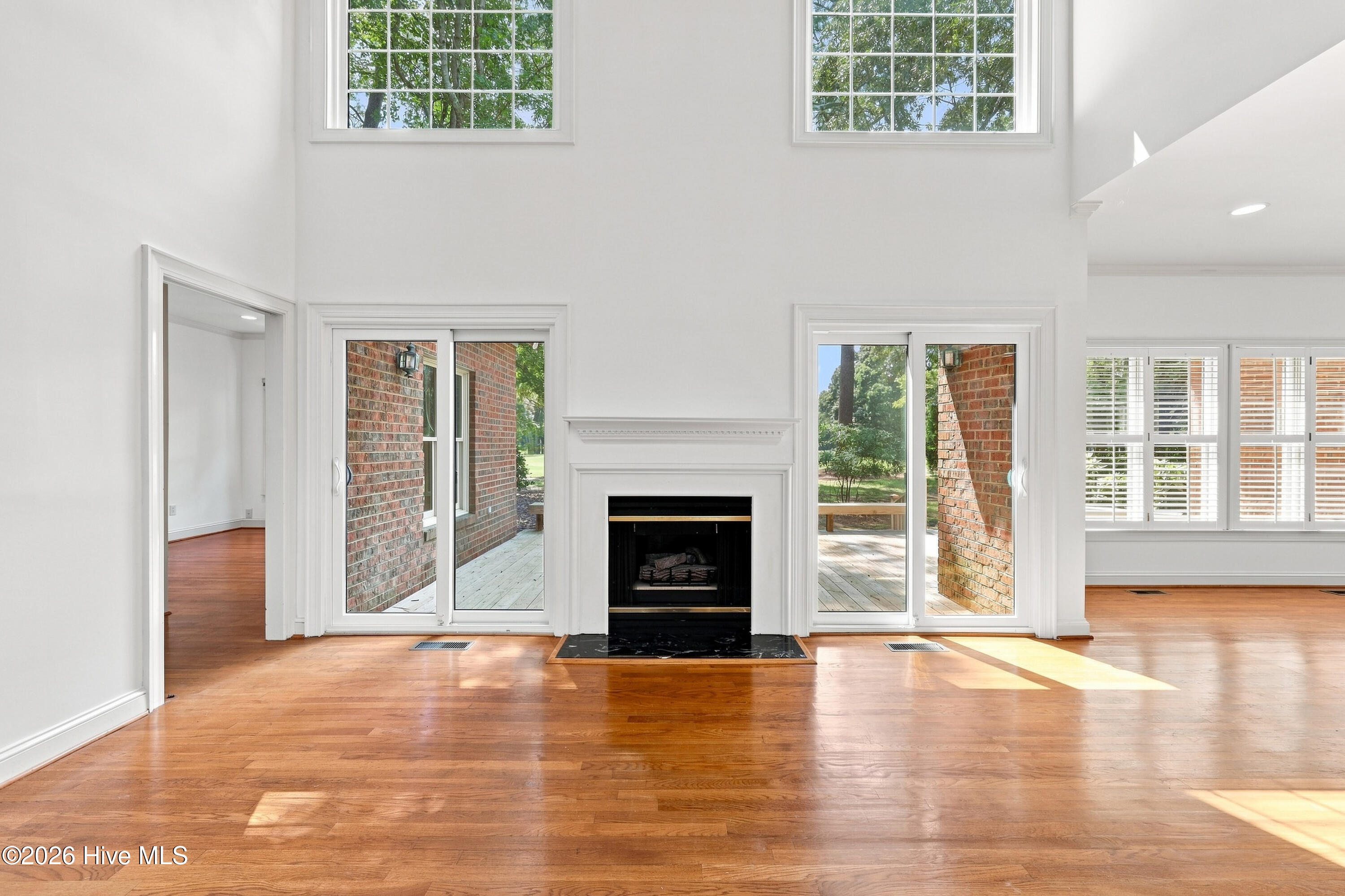1103 Devonshire Drive Property Photo 3