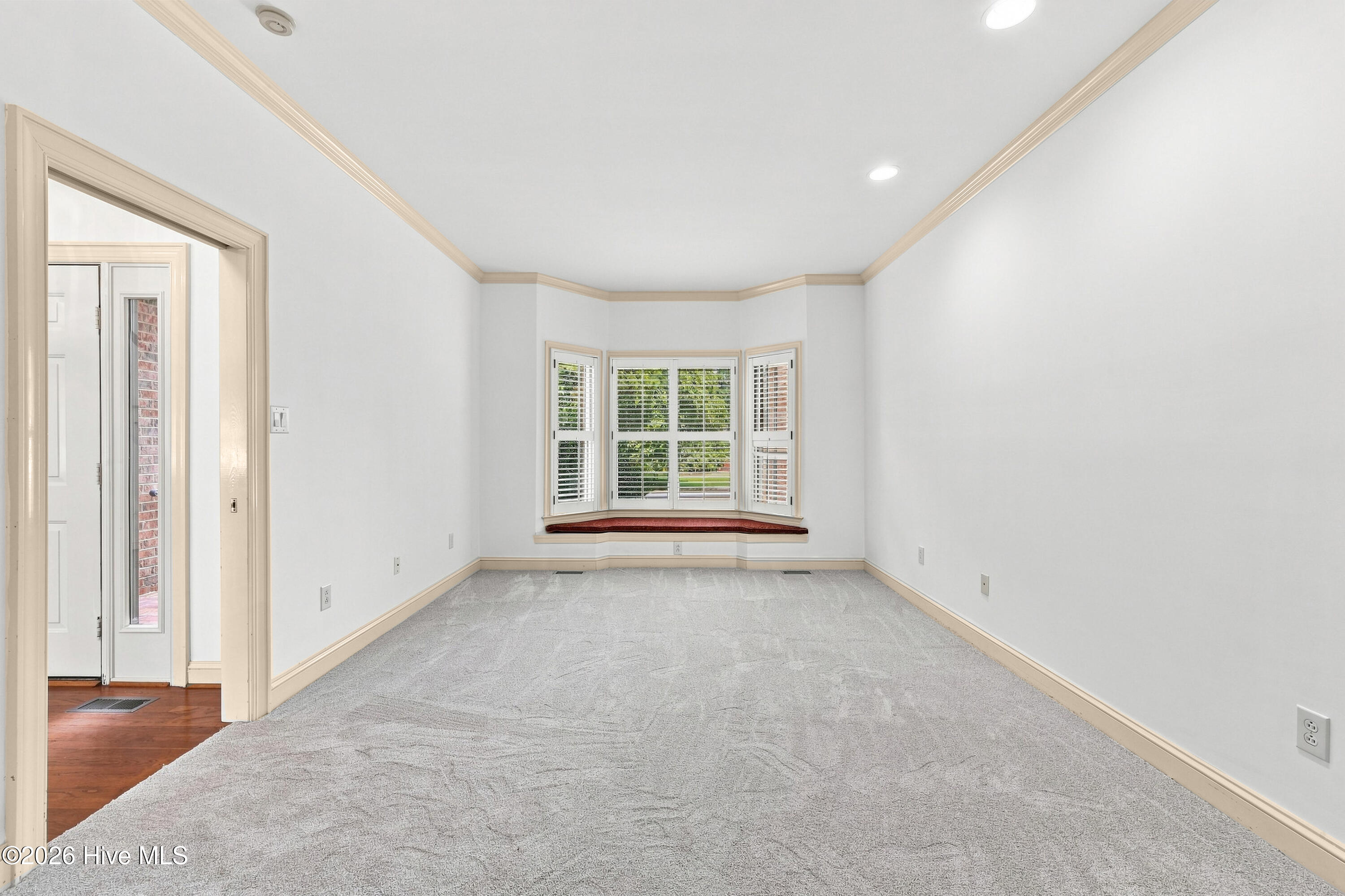 1103 Devonshire Drive Property Photo 5