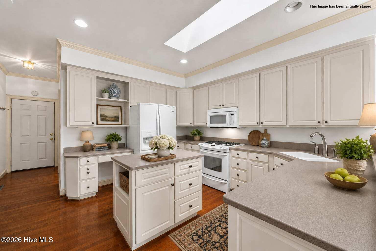 1103 Devonshire Drive Property Photo 10