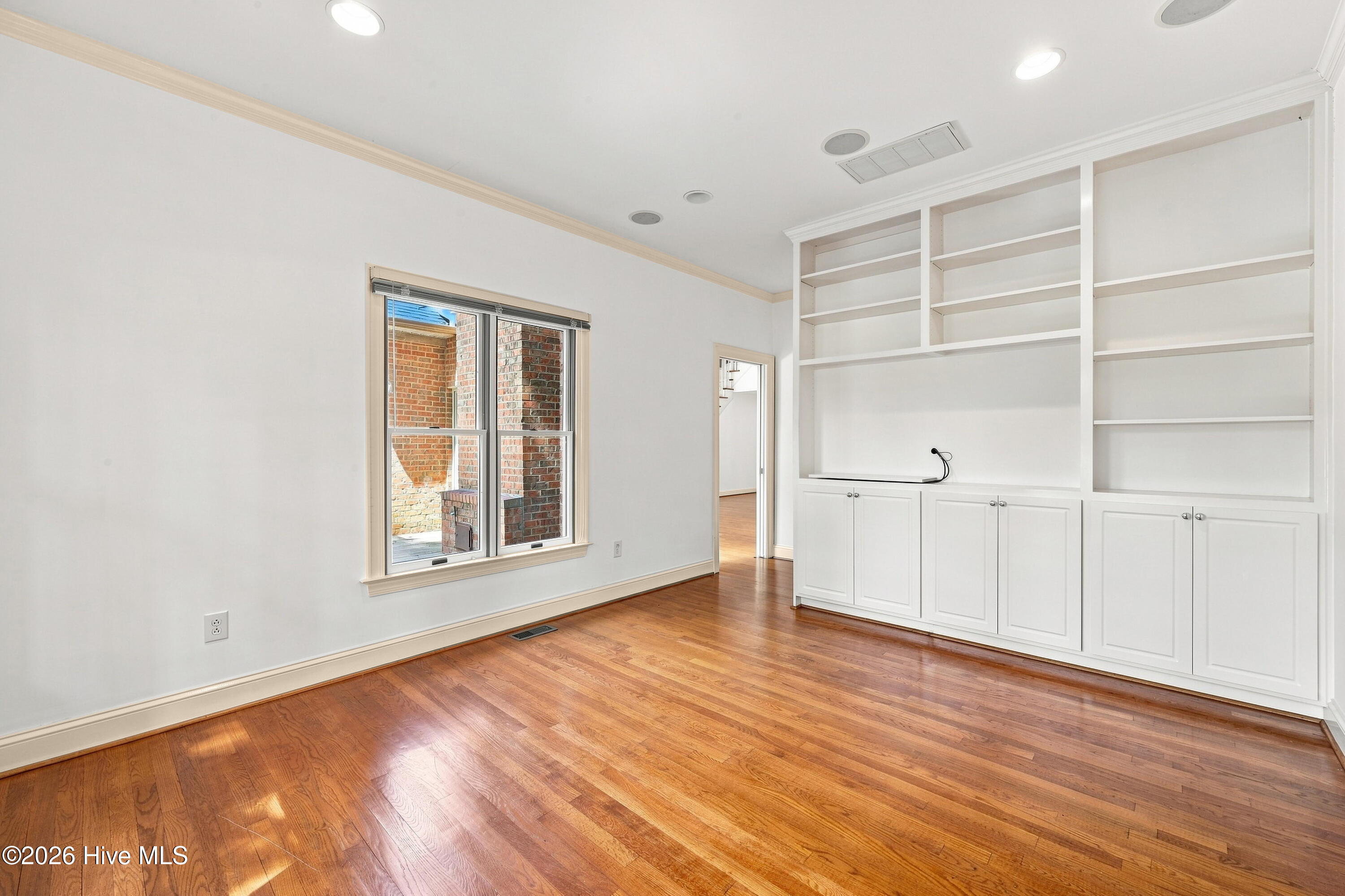 1103 Devonshire Drive Property Photo 22