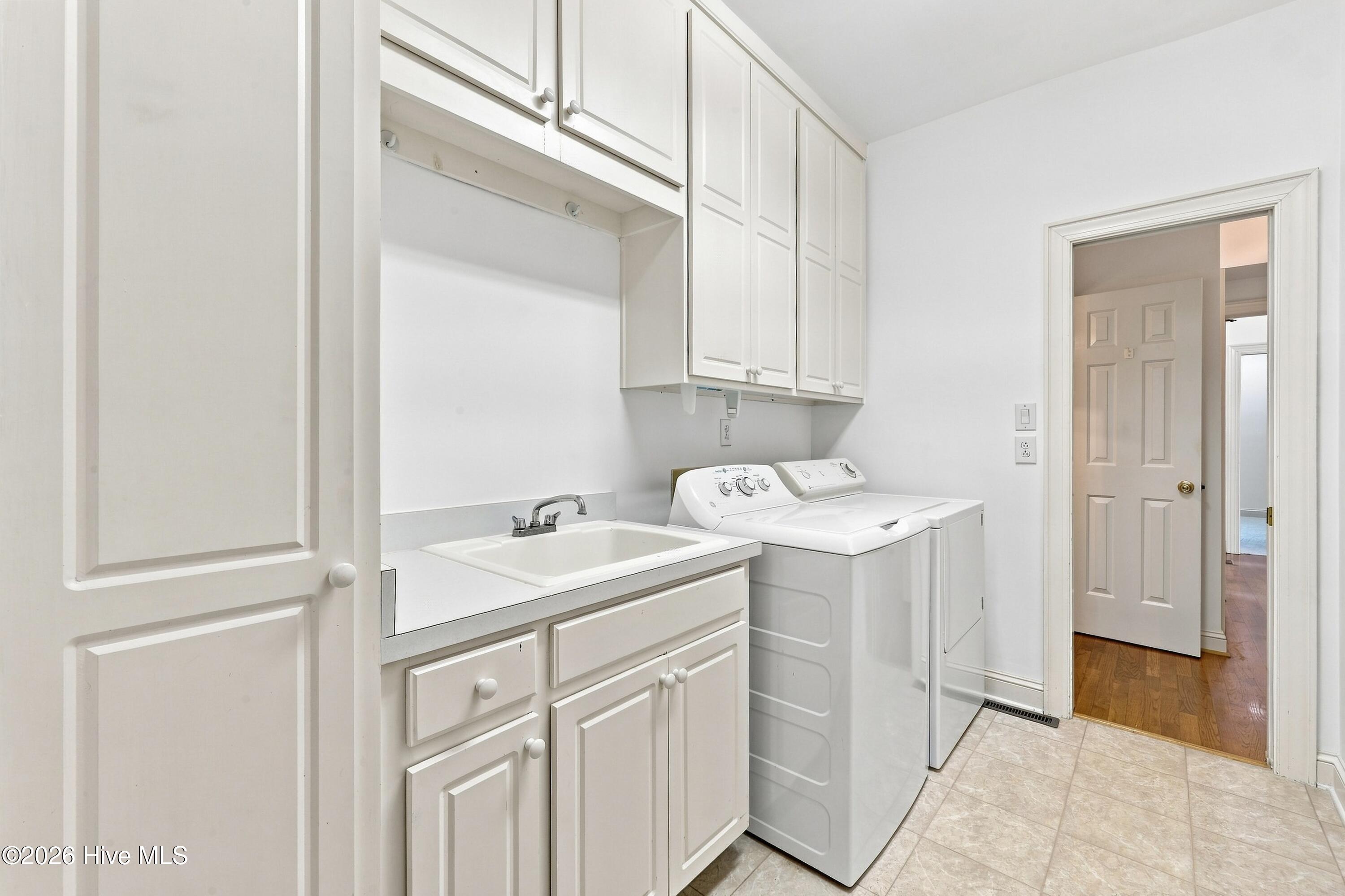 1103 Devonshire Drive Property Photo 29