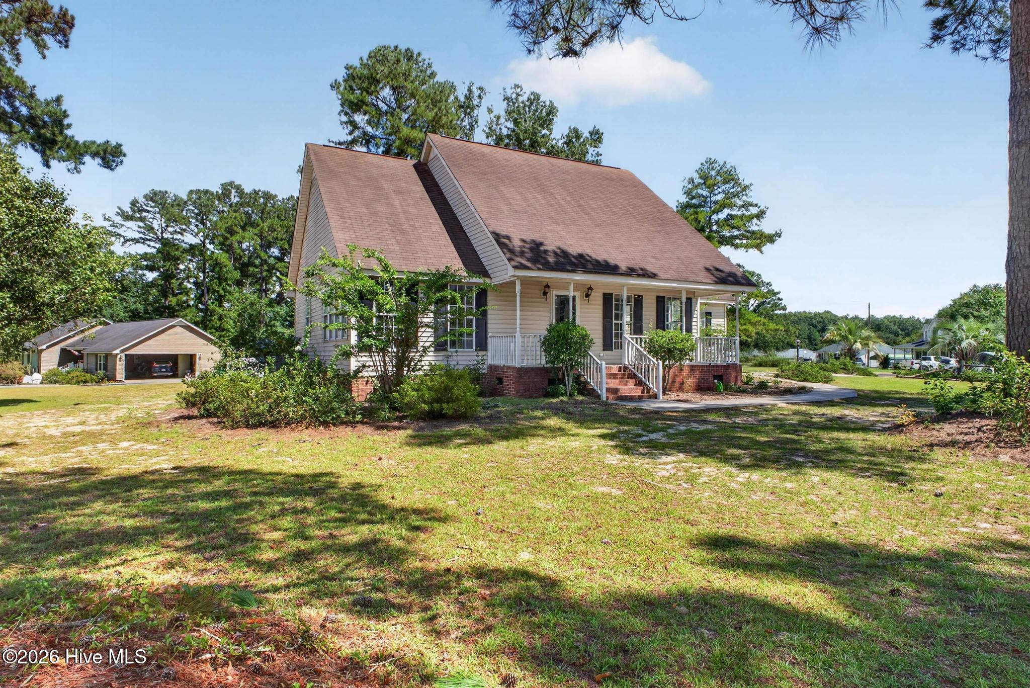 1072 Meadow Lane Property Photo 5