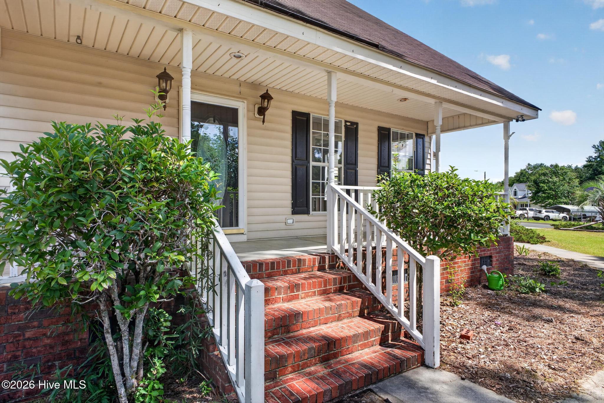 1072 Meadow Lane Property Photo 7